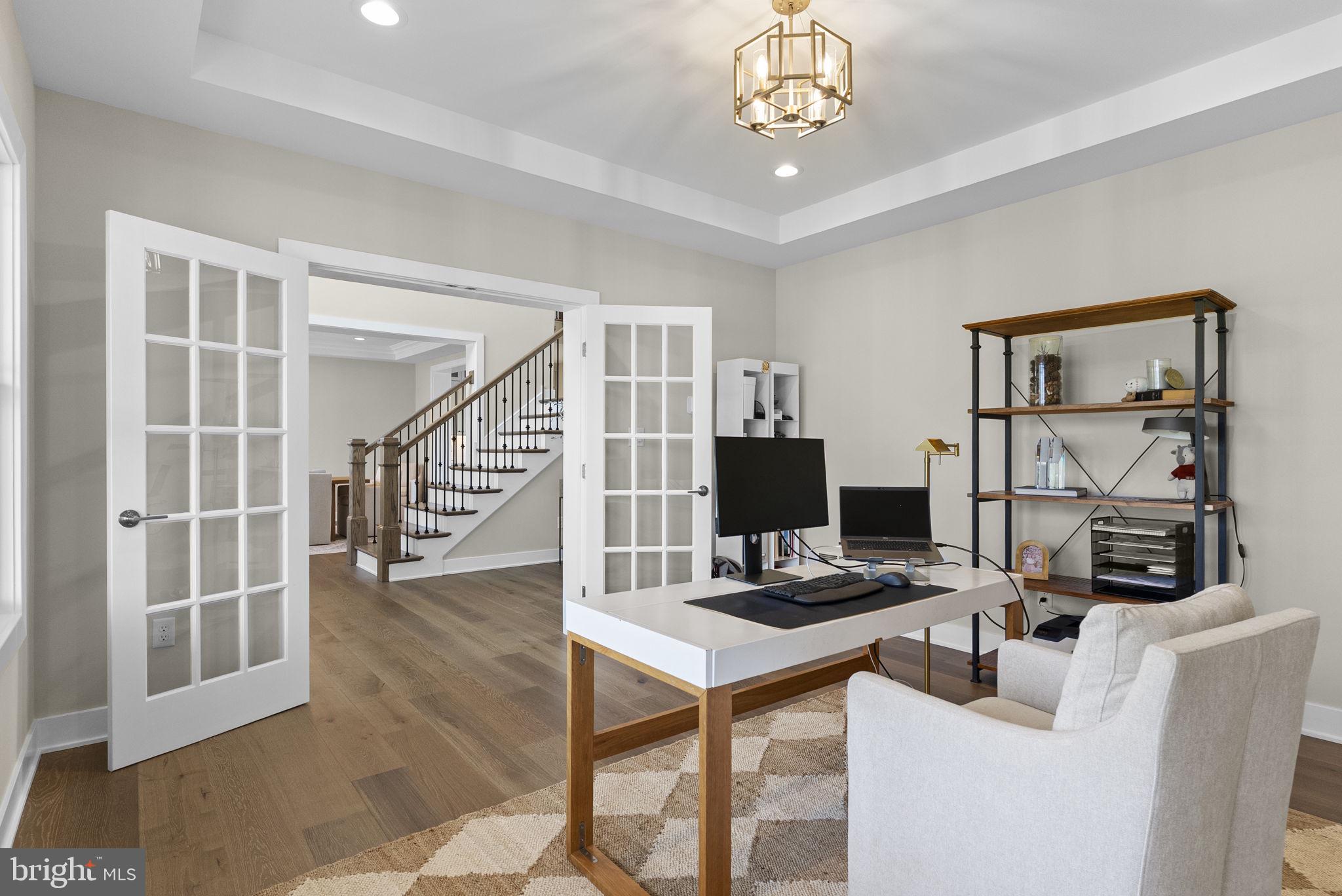 GARNET POINTE - Residential