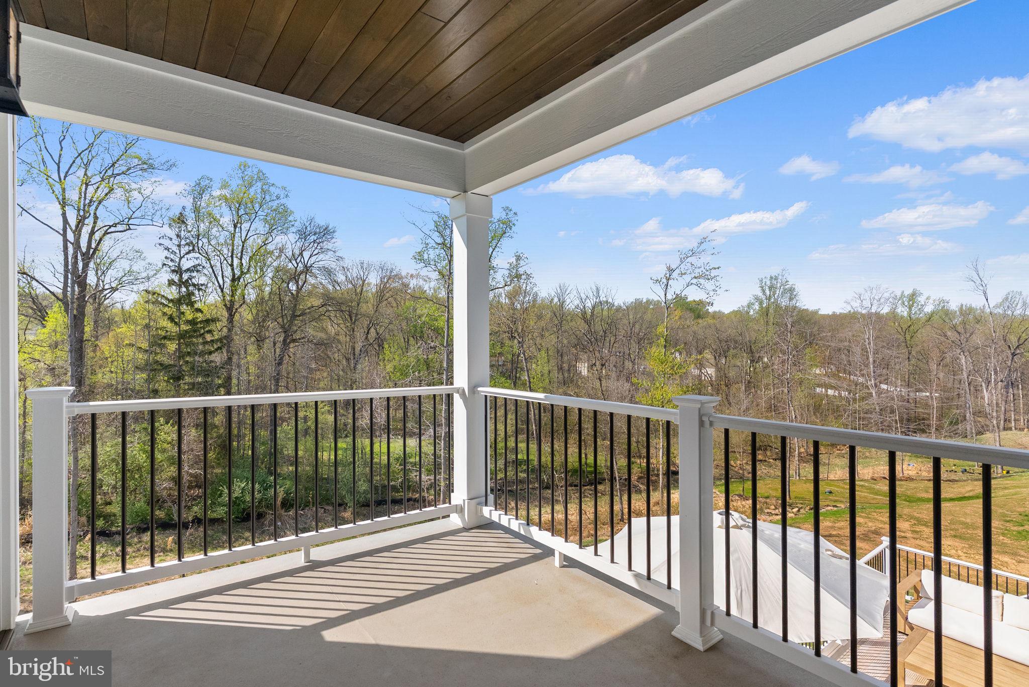 GARNET POINTE - Residential