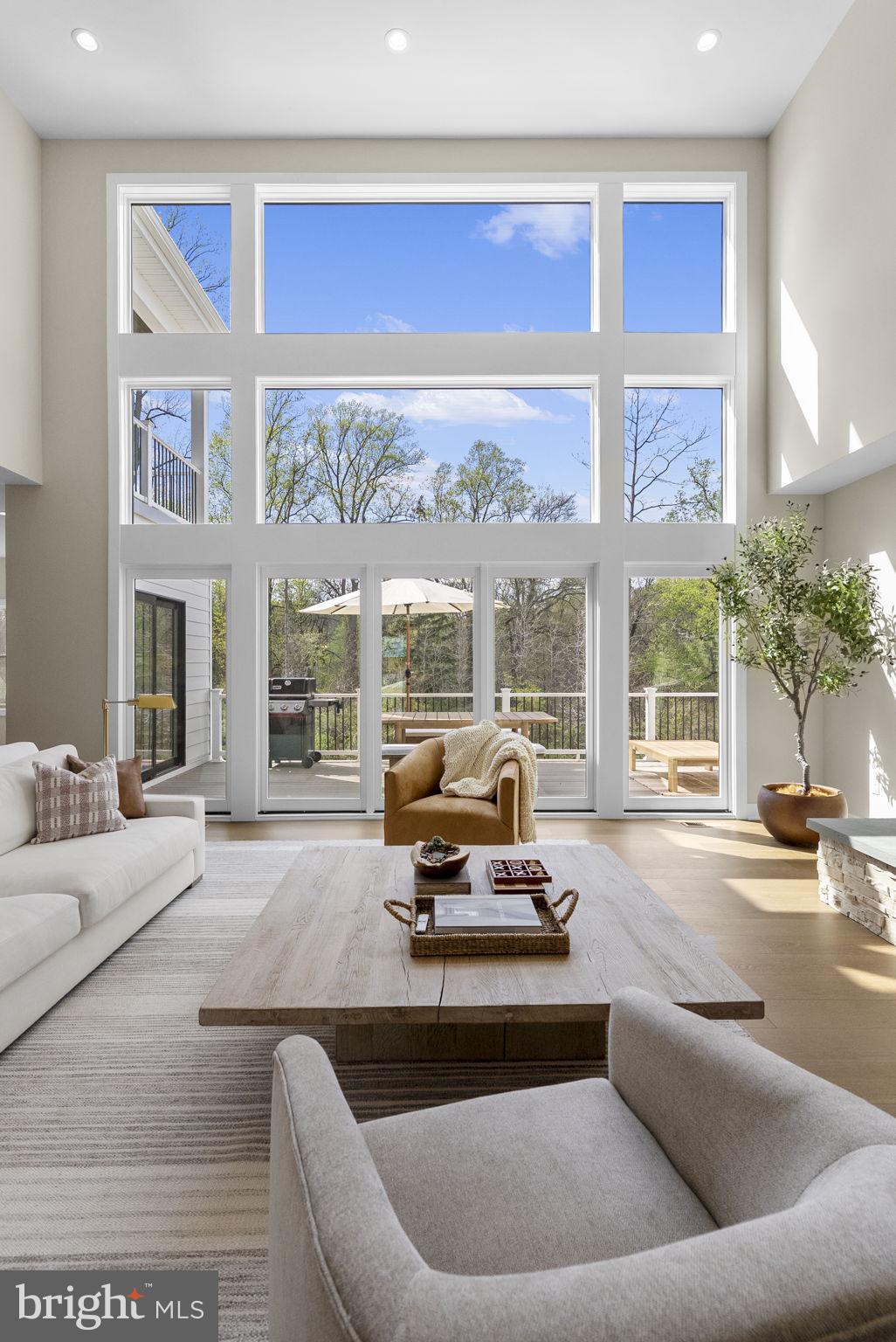 GARNET POINTE - Residential