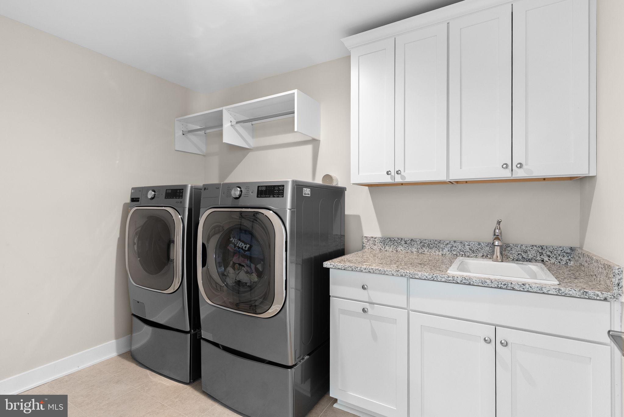 GARNET POINTE - Residential