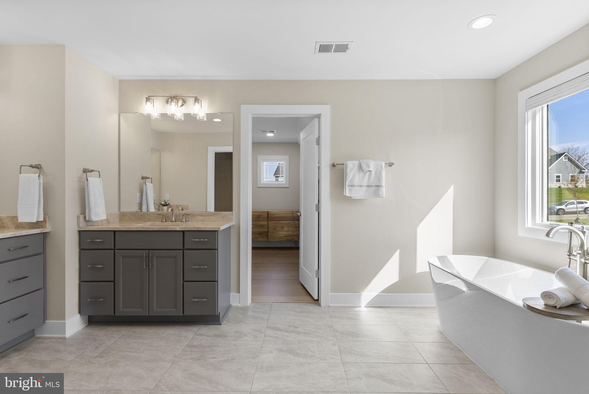 GARNET POINTE - Residential