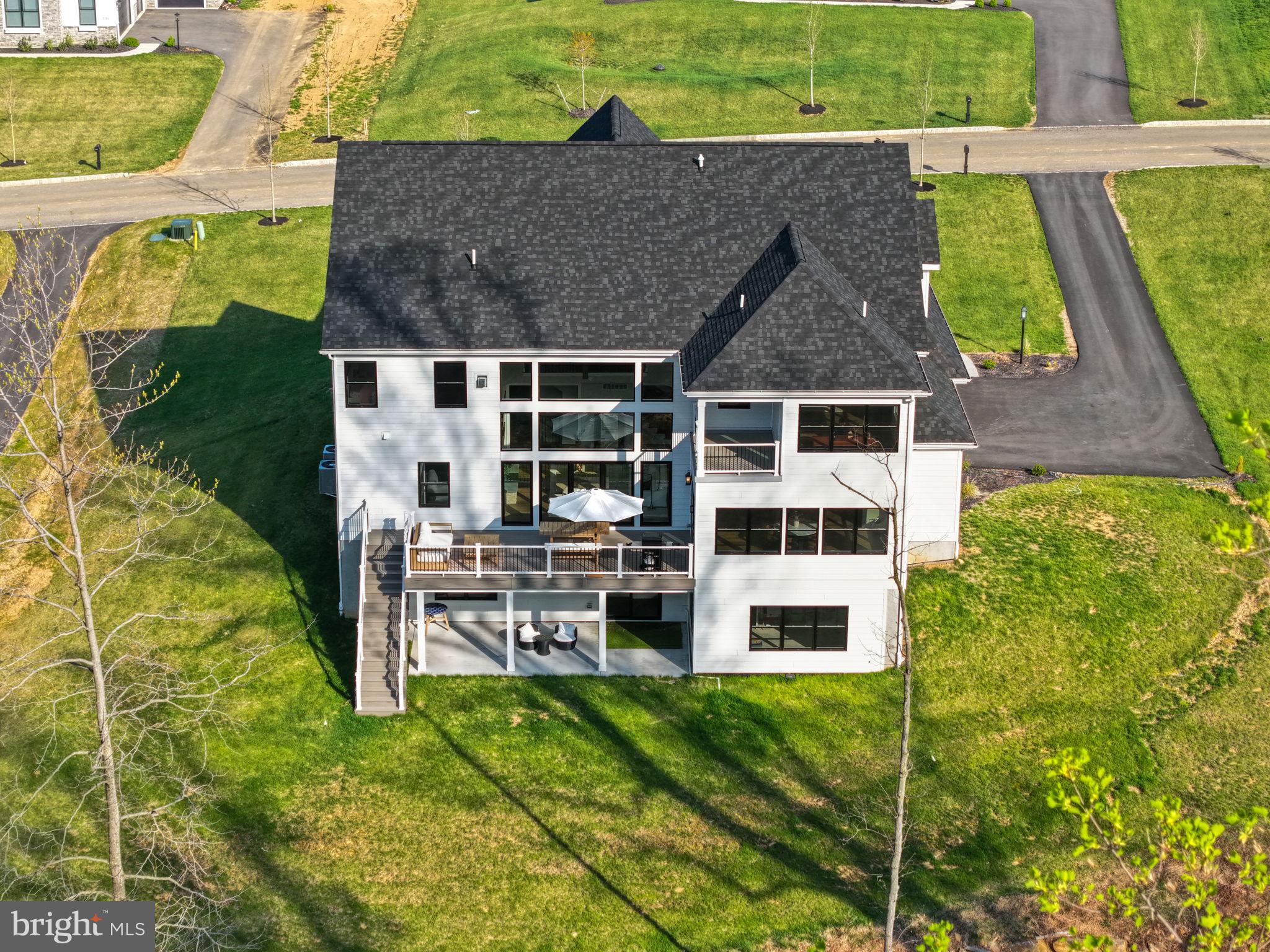 GARNET POINTE - Residential