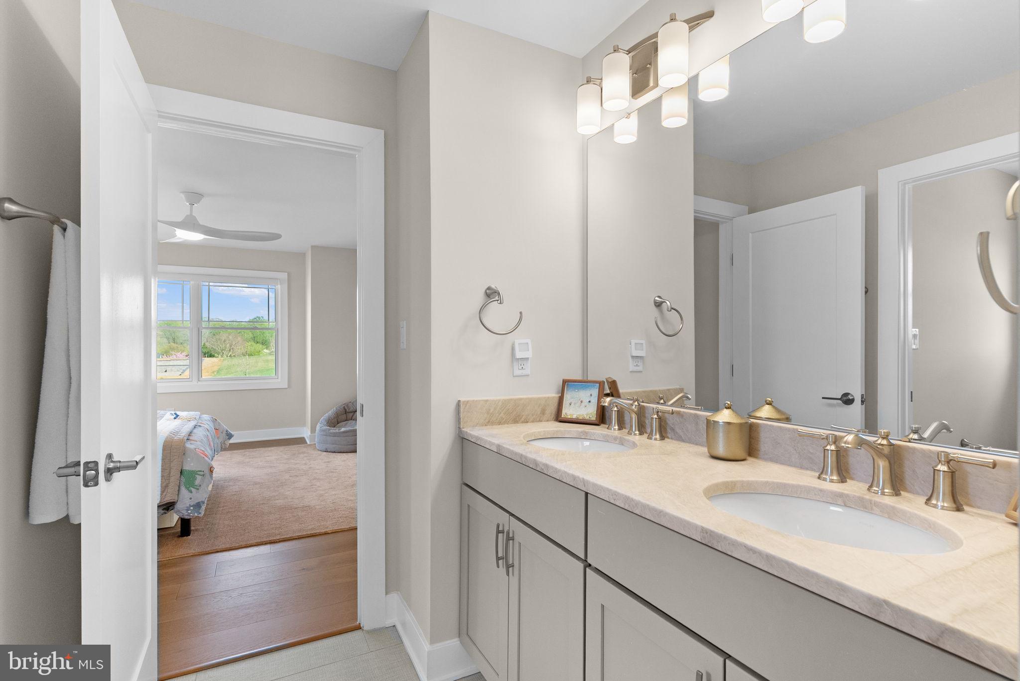 GARNET POINTE - Residential