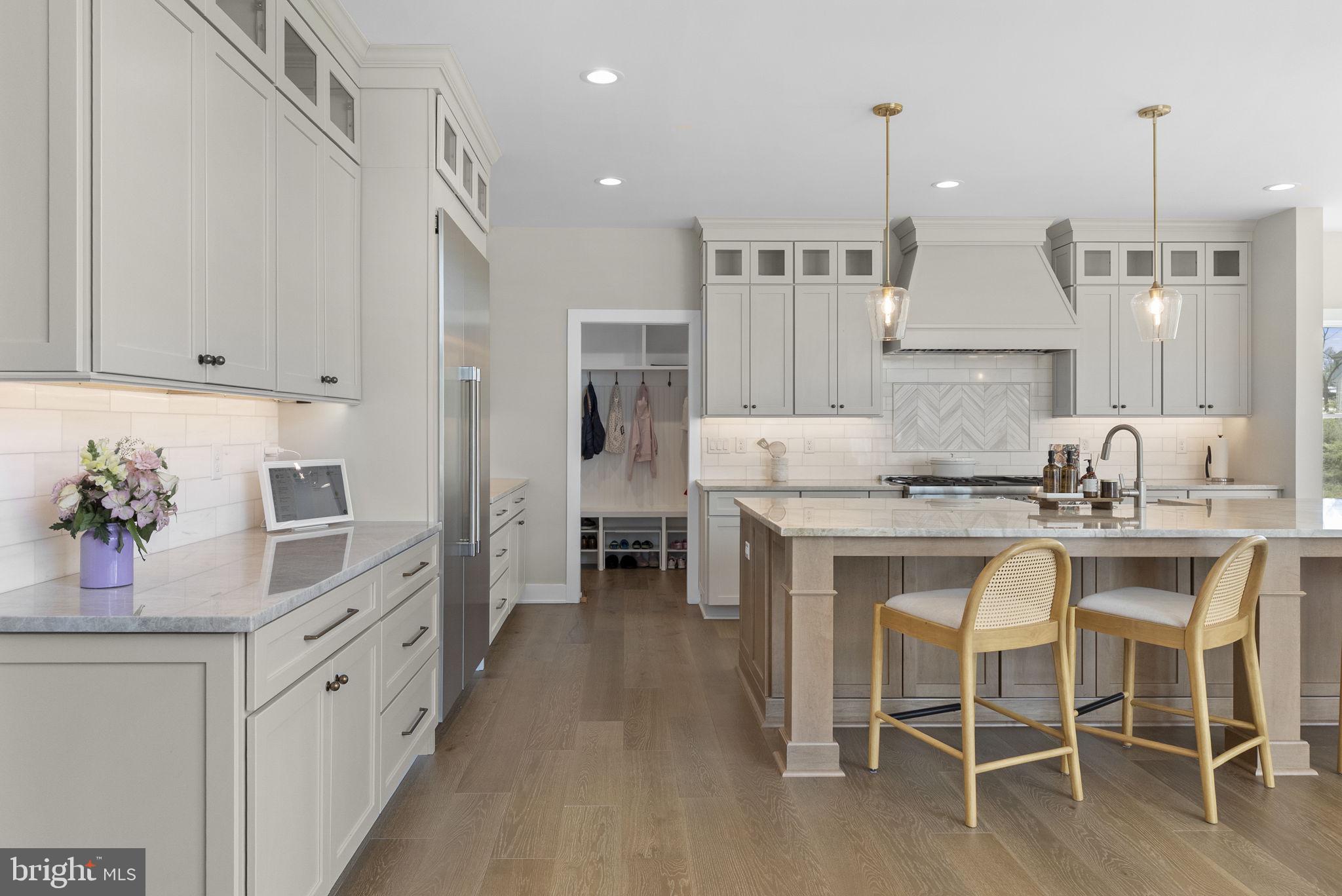 GARNET POINTE - Residential