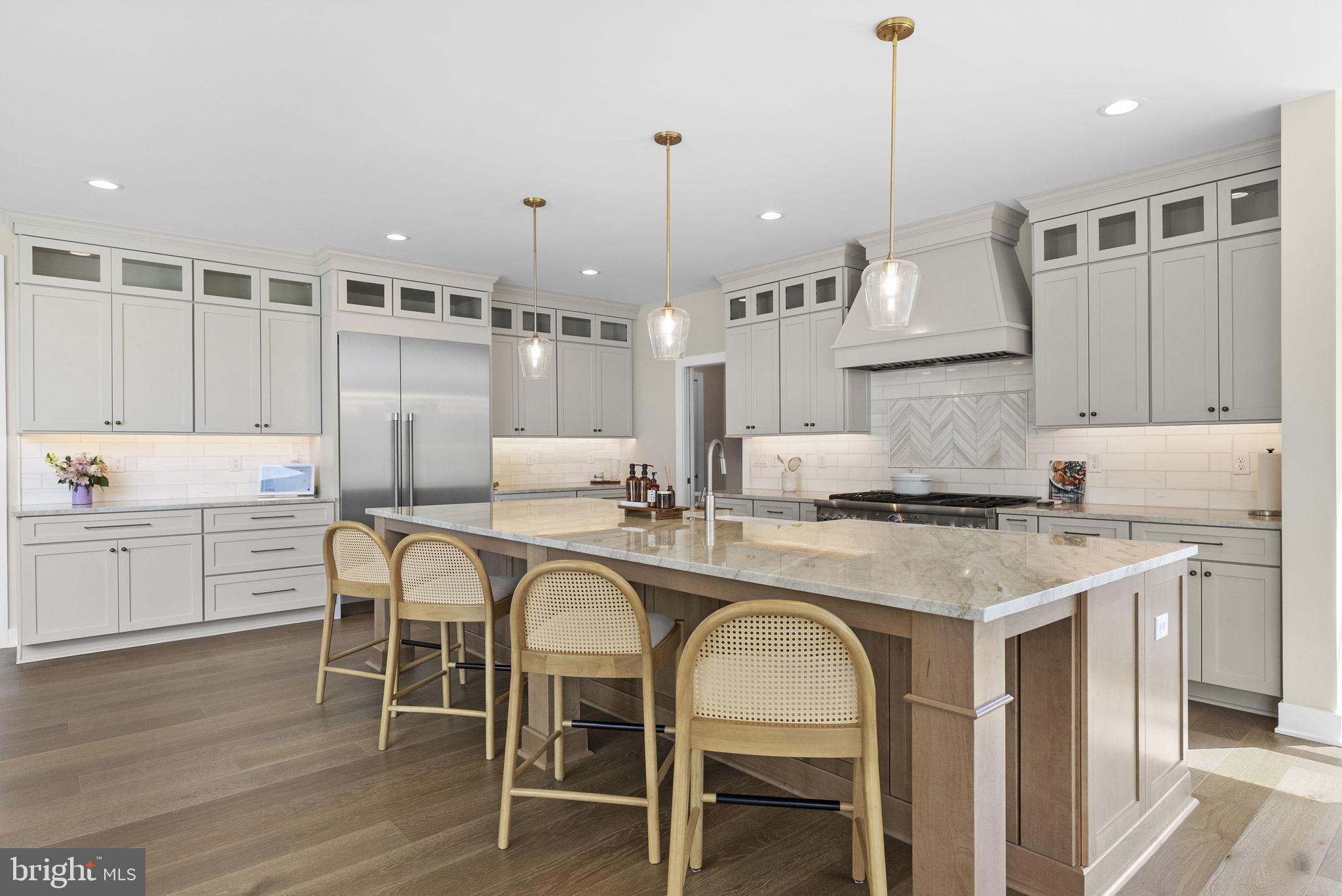 GARNET POINTE - Residential