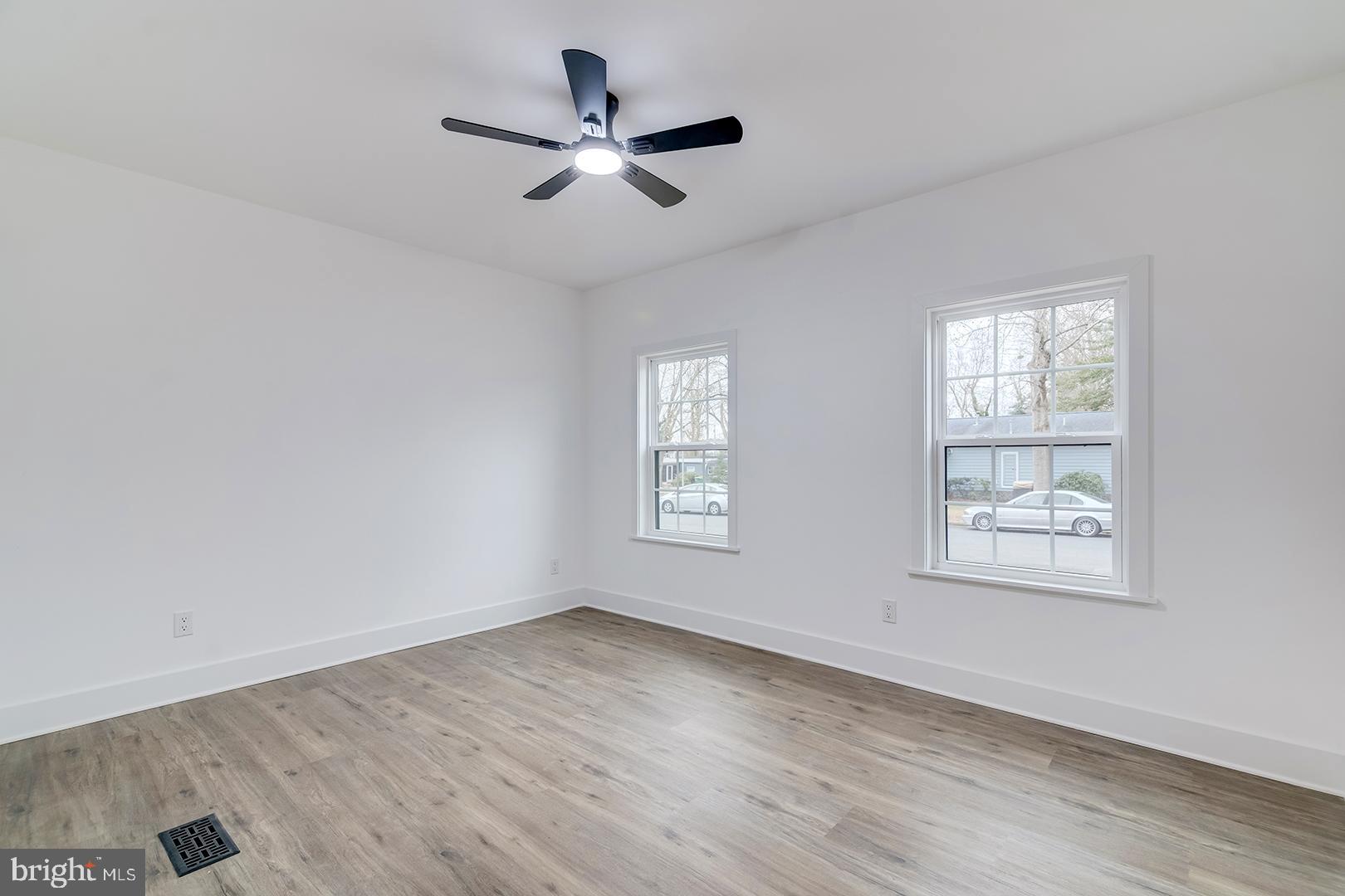 MCNICOL PLACE MHP - Residential