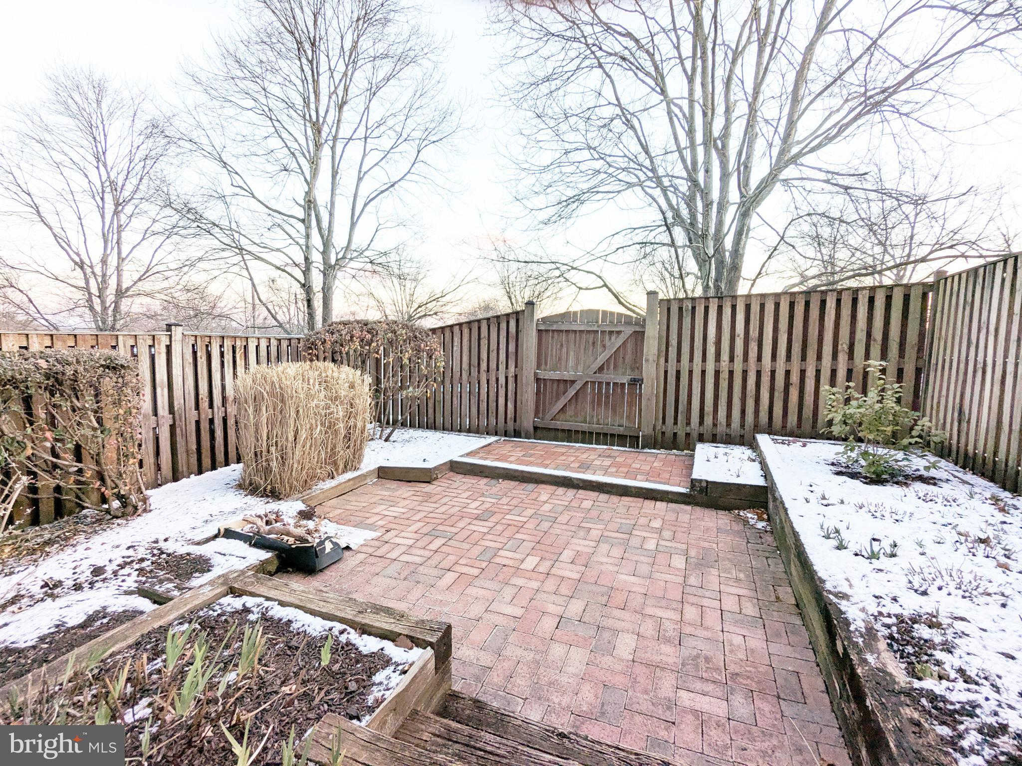 HAYFIELD VIEW - Residential Lease