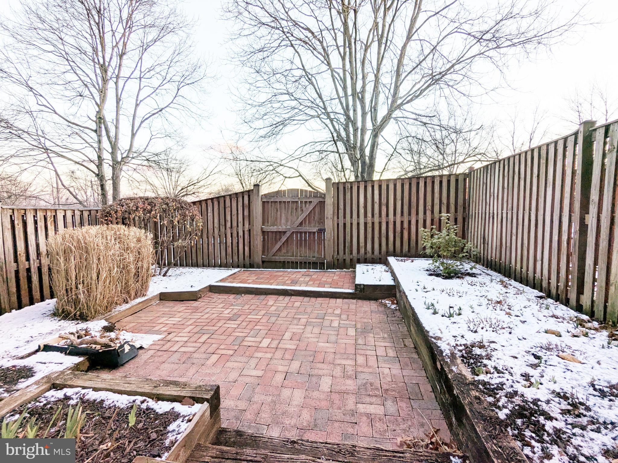 HAYFIELD VIEW - Residential Lease