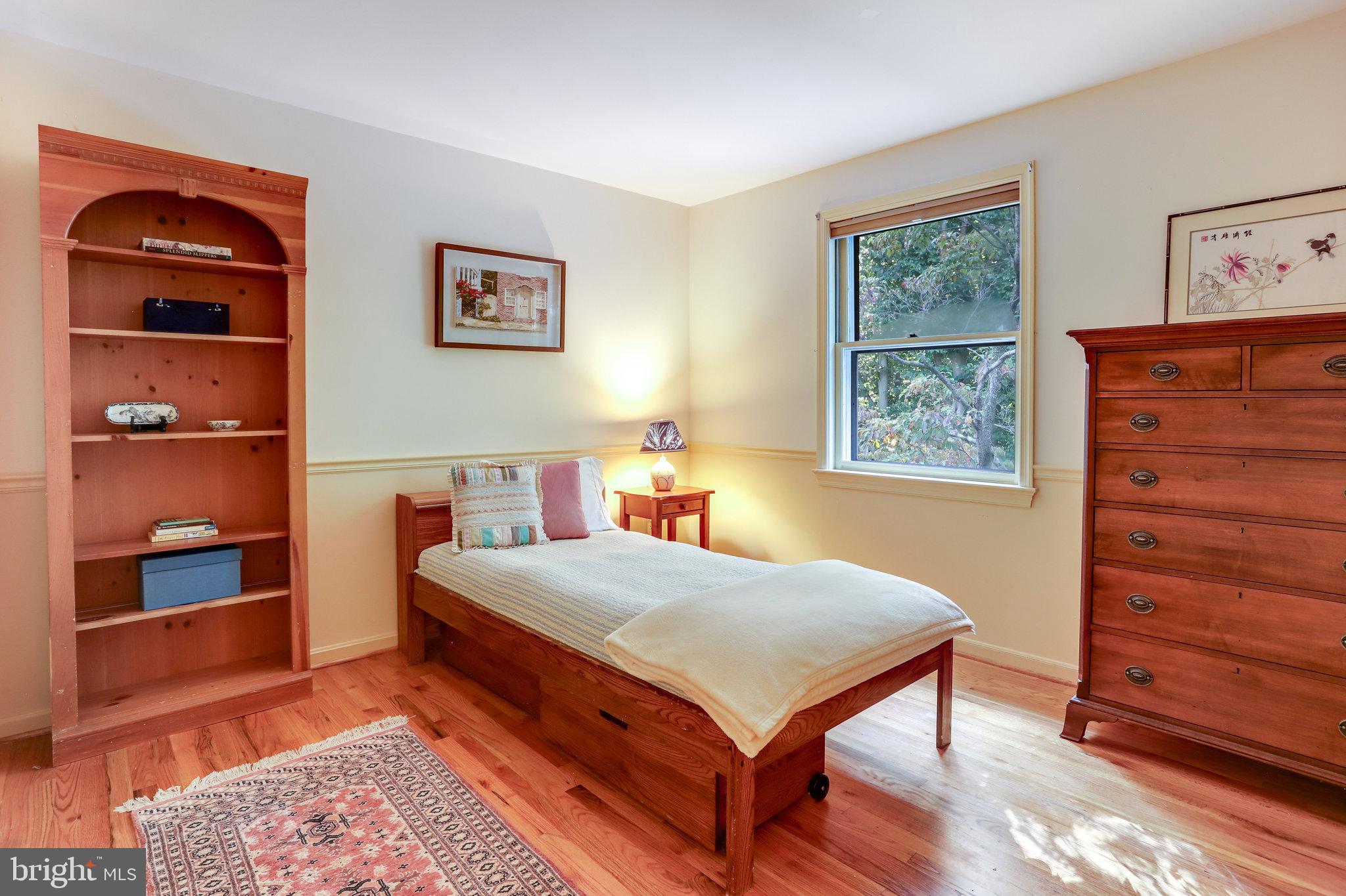 RIVER FALLS - Residential