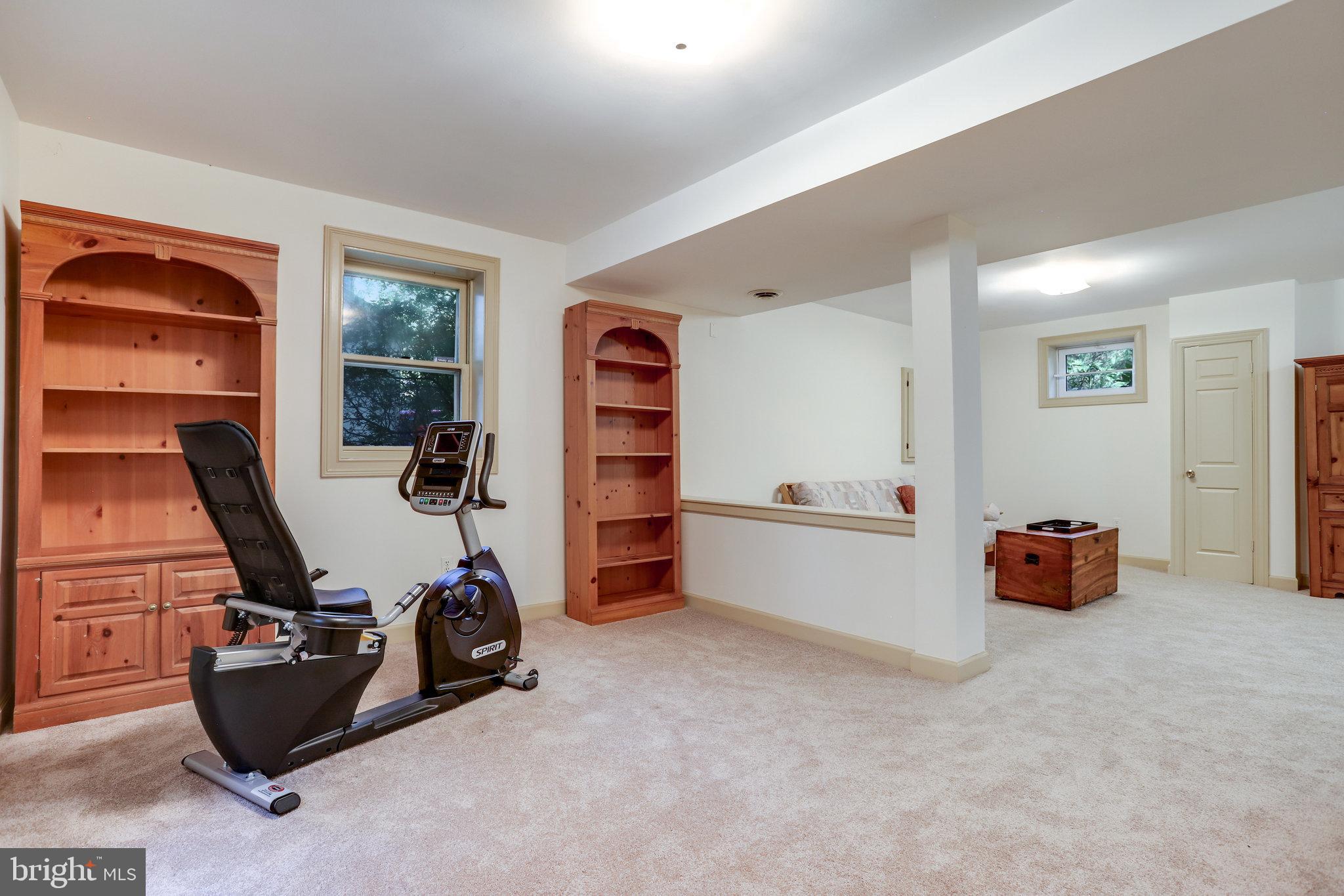 RIVER FALLS - Residential