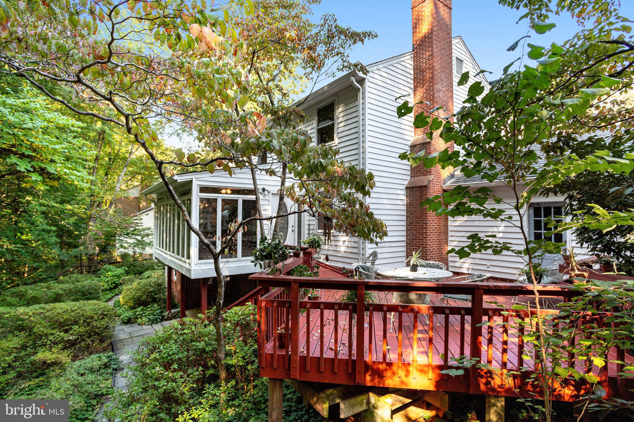 RIVER FALLS - Residential