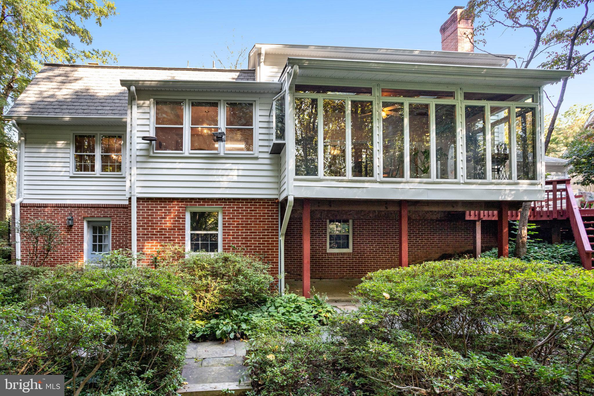 RIVER FALLS - Residential