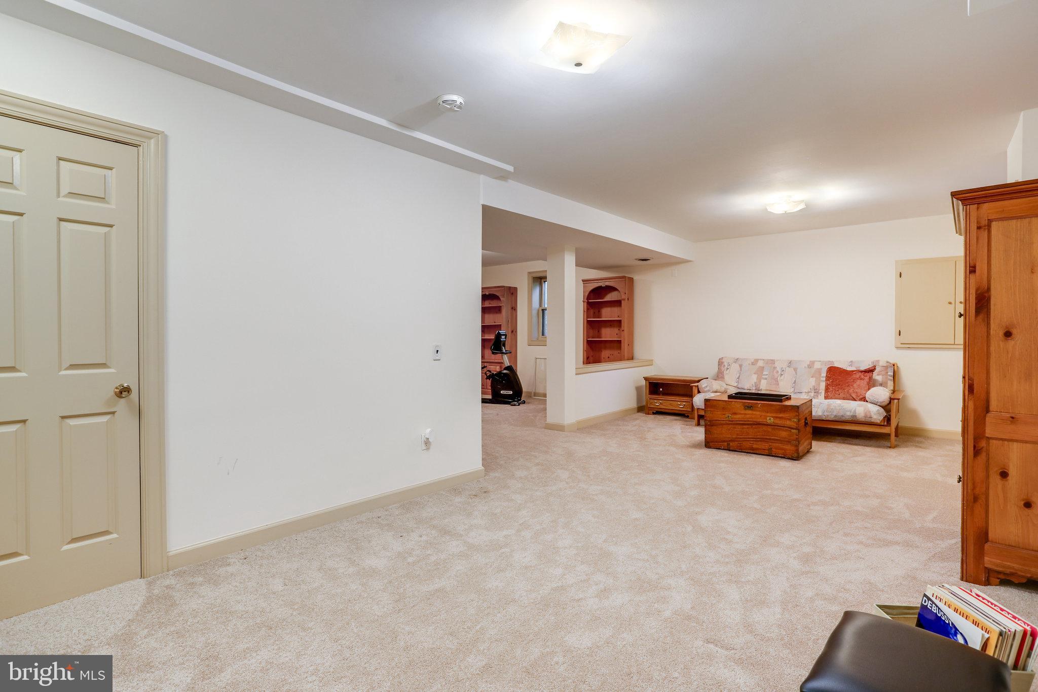 RIVER FALLS - Residential