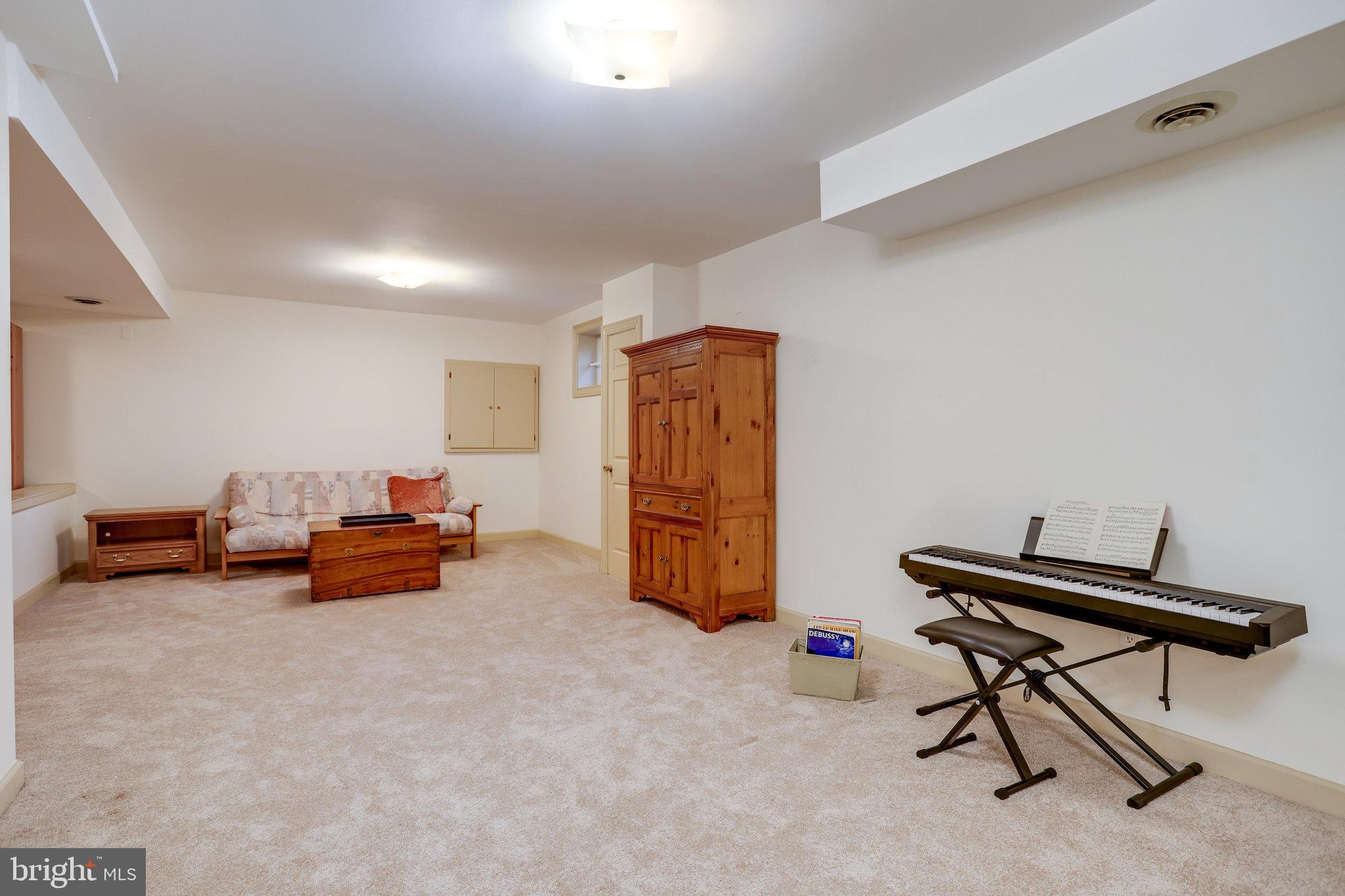 RIVER FALLS - Residential