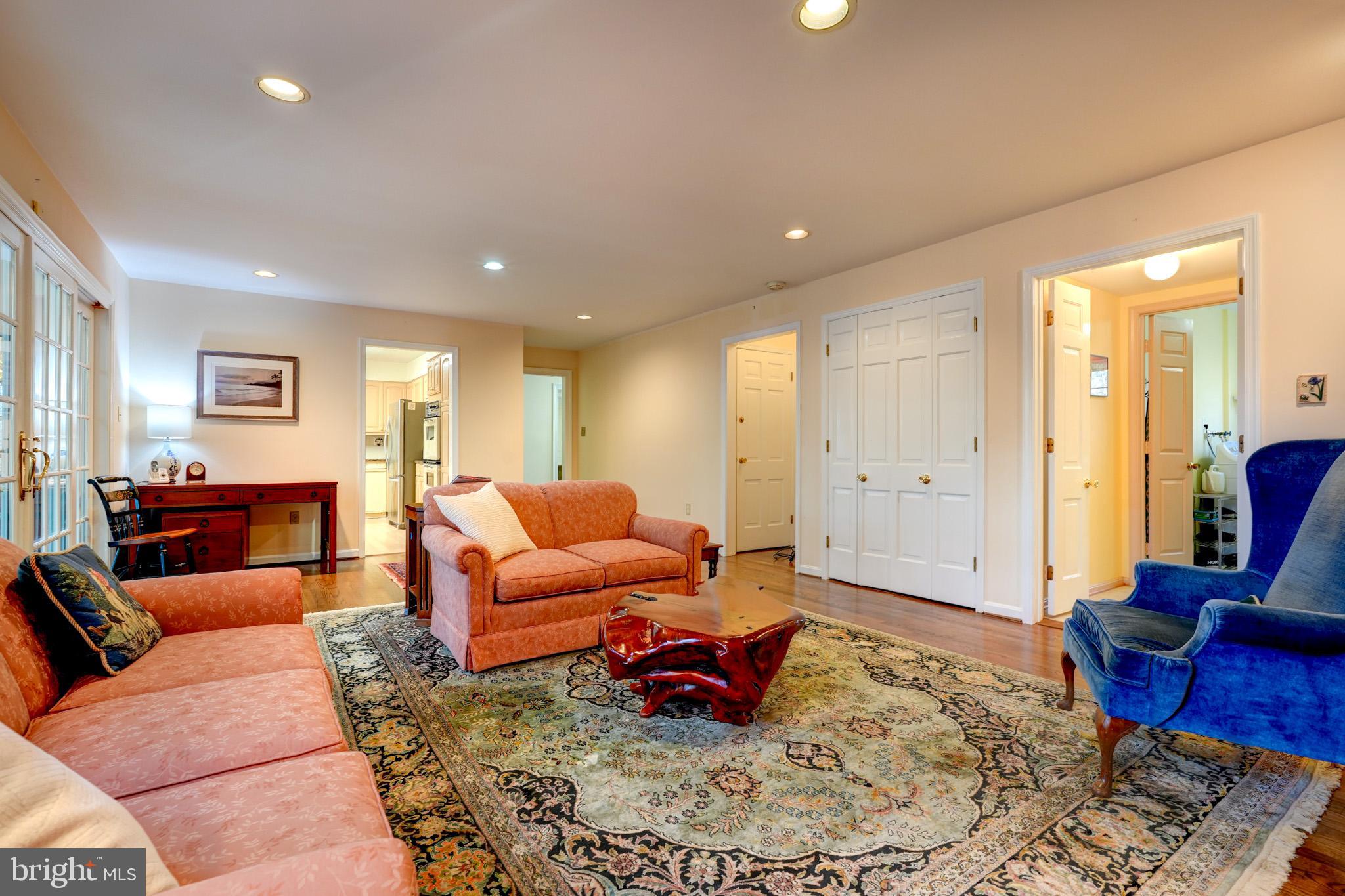 RIVER FALLS - Residential