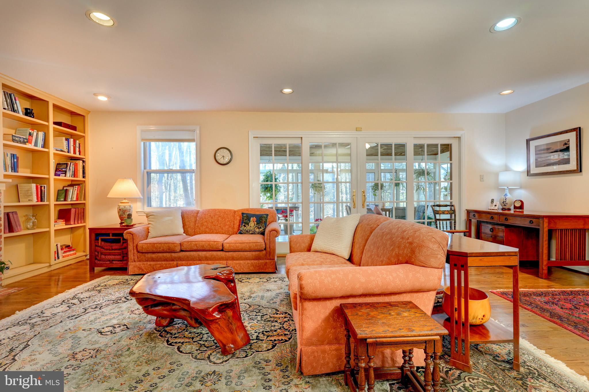 RIVER FALLS - Residential