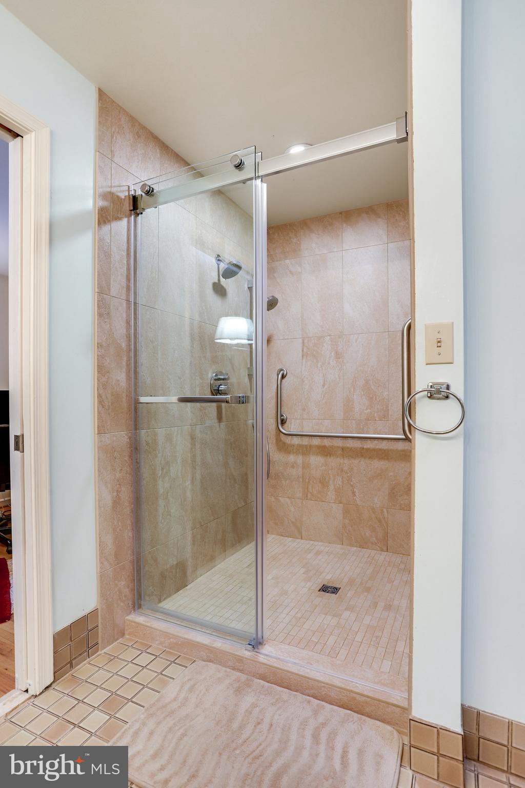 RIVER FALLS - Residential