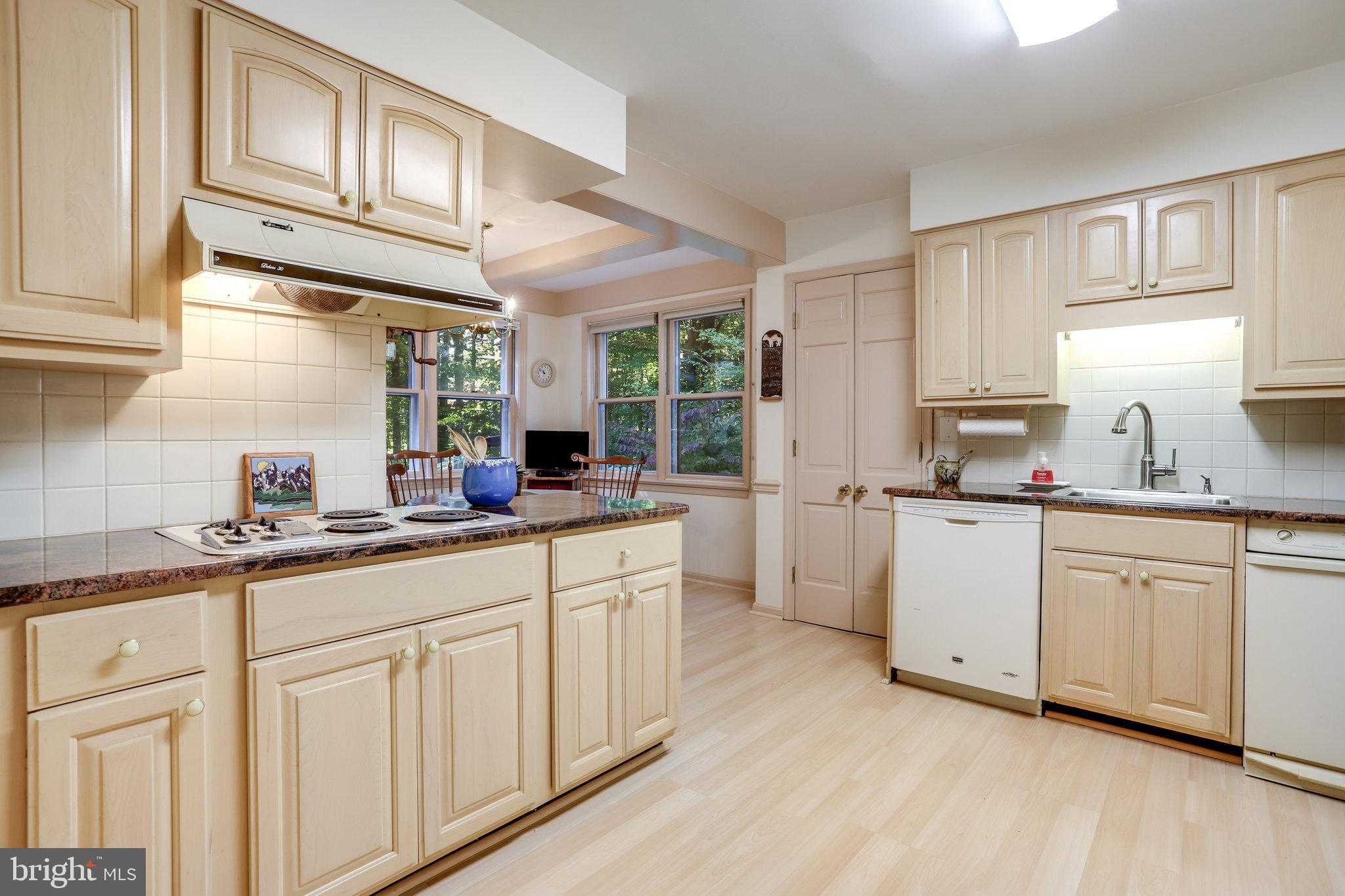 RIVER FALLS - Residential