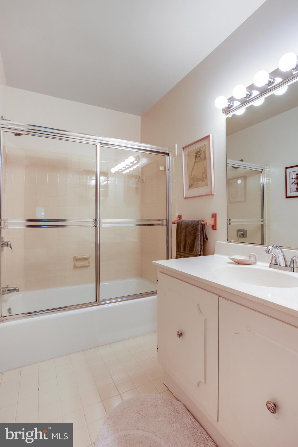 RIVER FALLS - Residential