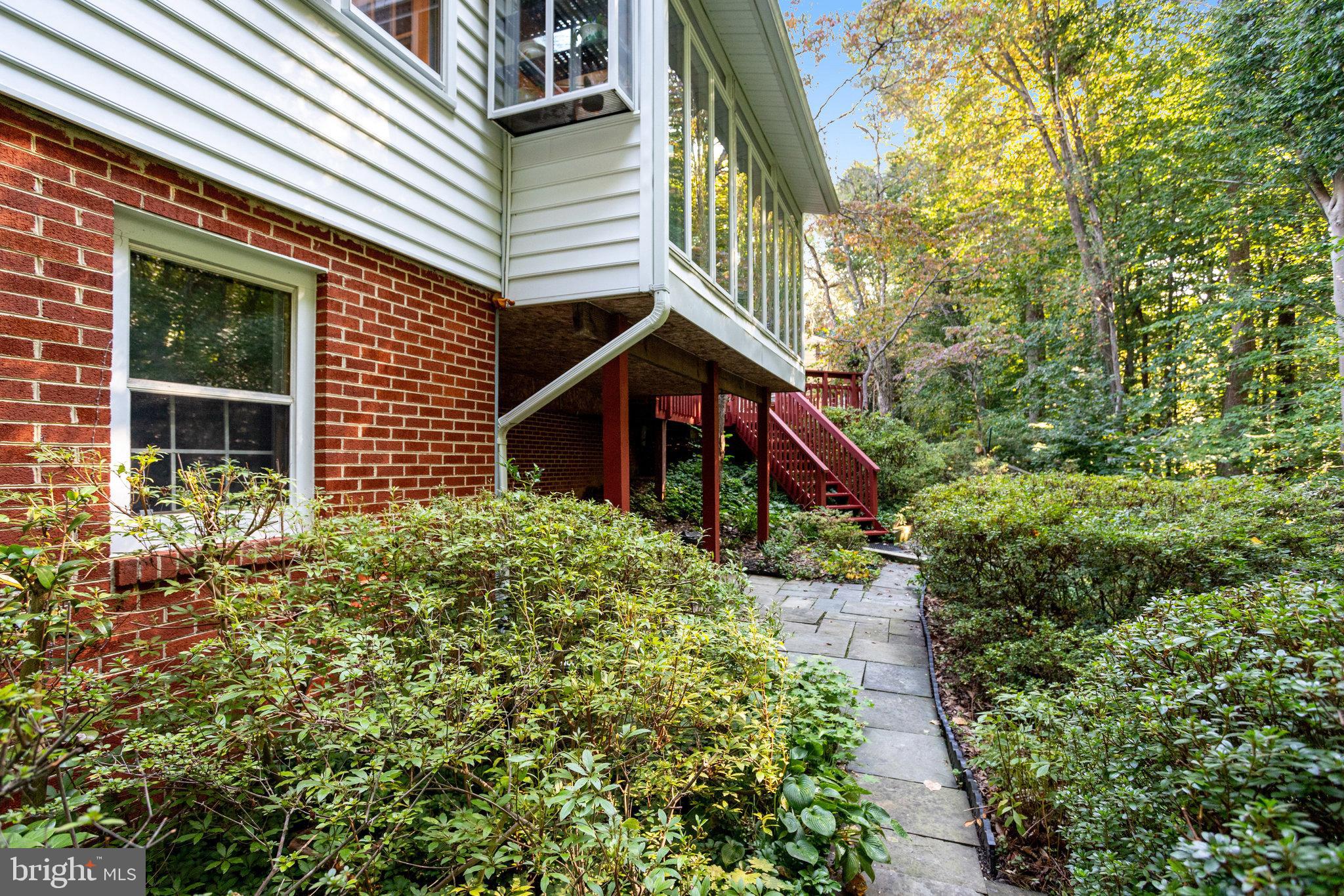 RIVER FALLS - Residential