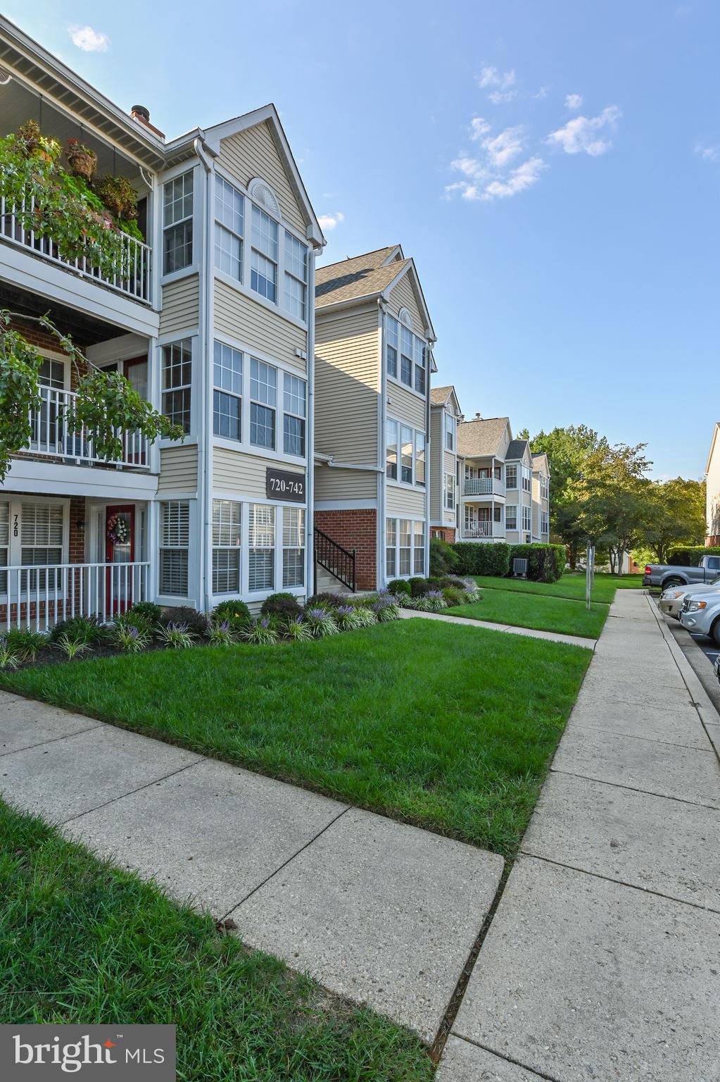 DEEP CREEK COMMONS - Residential