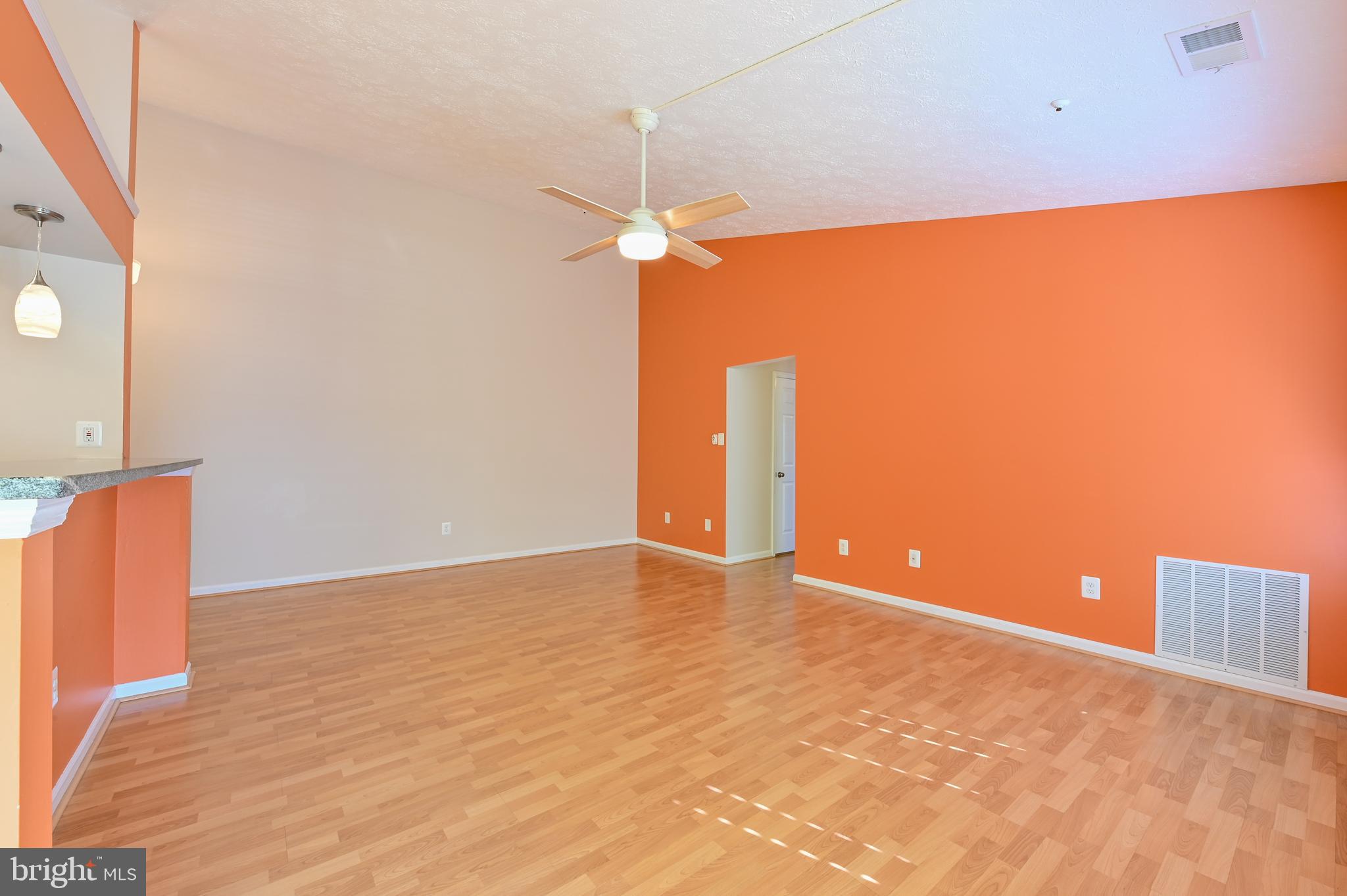 DEEP CREEK COMMONS - Residential