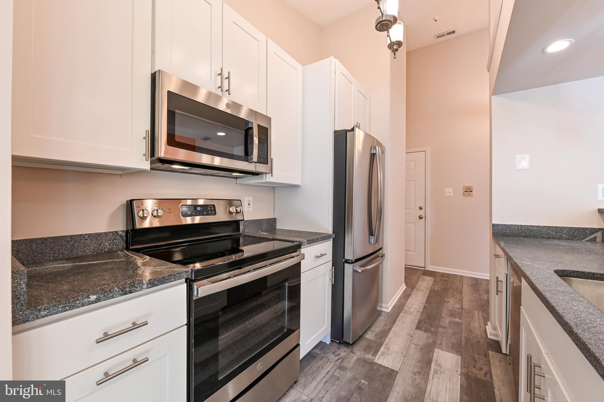 DEEP CREEK COMMONS - Residential