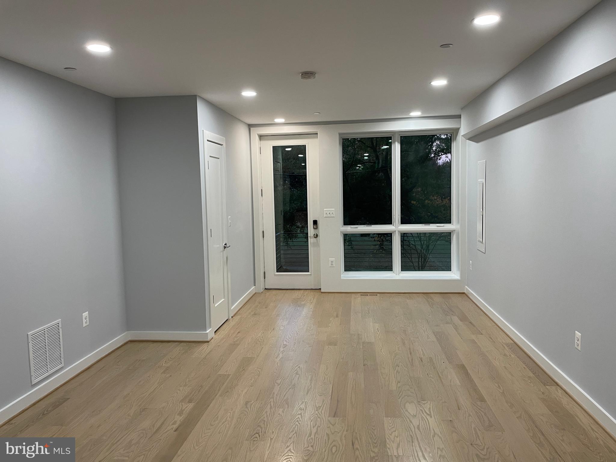 424 MISSOURI AVENUE NW 1