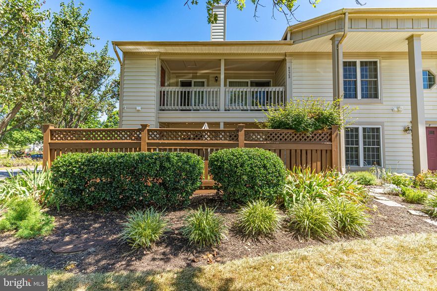 One Level Living at It's Best! Beautiful Garden Condo w/Fenced Yard/Patio, Hardwood Flrs, LR w/Wood Burning Fpl w/Built-in Shelves & Elegant Mantle. Two Massive Master Suites w/Walk-In Closets & Full Bath. UpGrade Kitchen w/ New Cabinets & Custom Lighting. Community Pool, Tennis, Exercise Rm & More! 1 Mile to Metro, I-95, 12 Miles to DC, Walk to All Kingstowne, Near Springfield Town Ctr & Wegman's