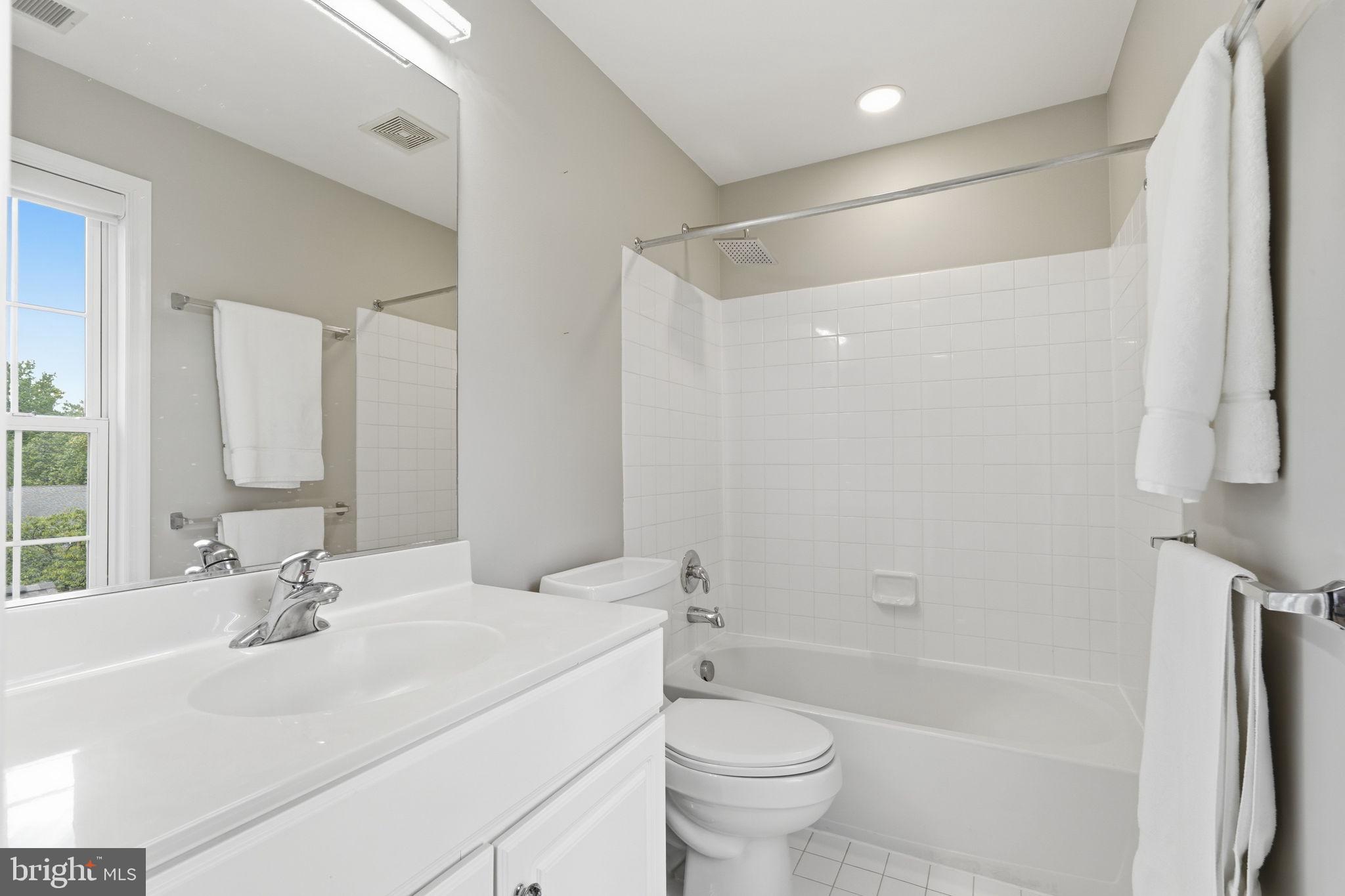 HEATHERBROOK - Residential