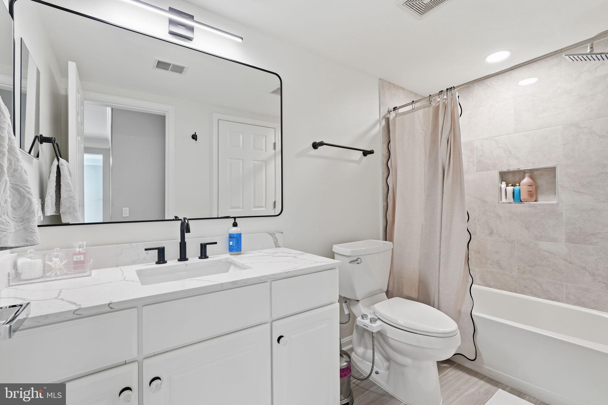 HEATHERBROOK - Residential