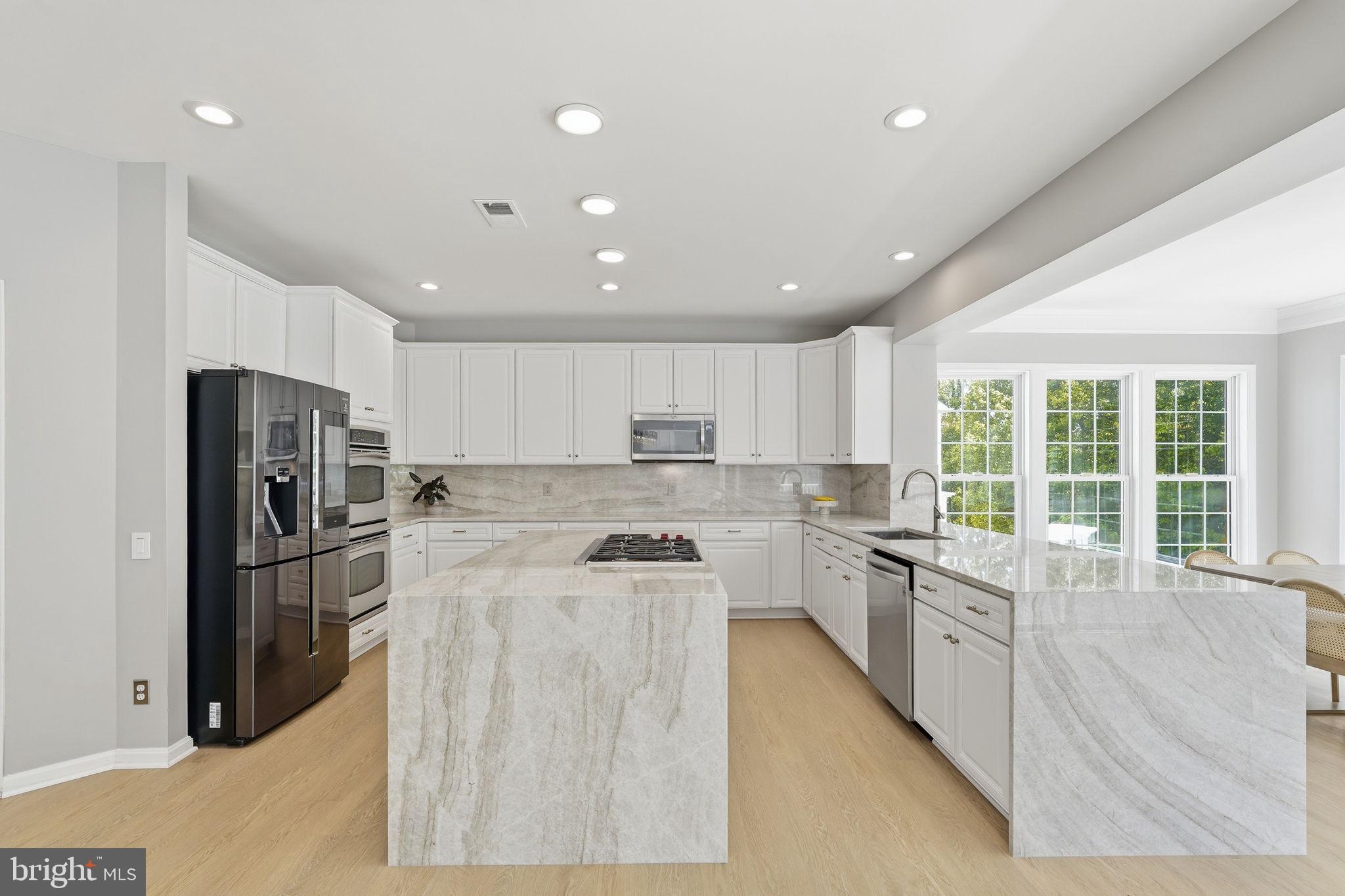HEATHERBROOK - Residential