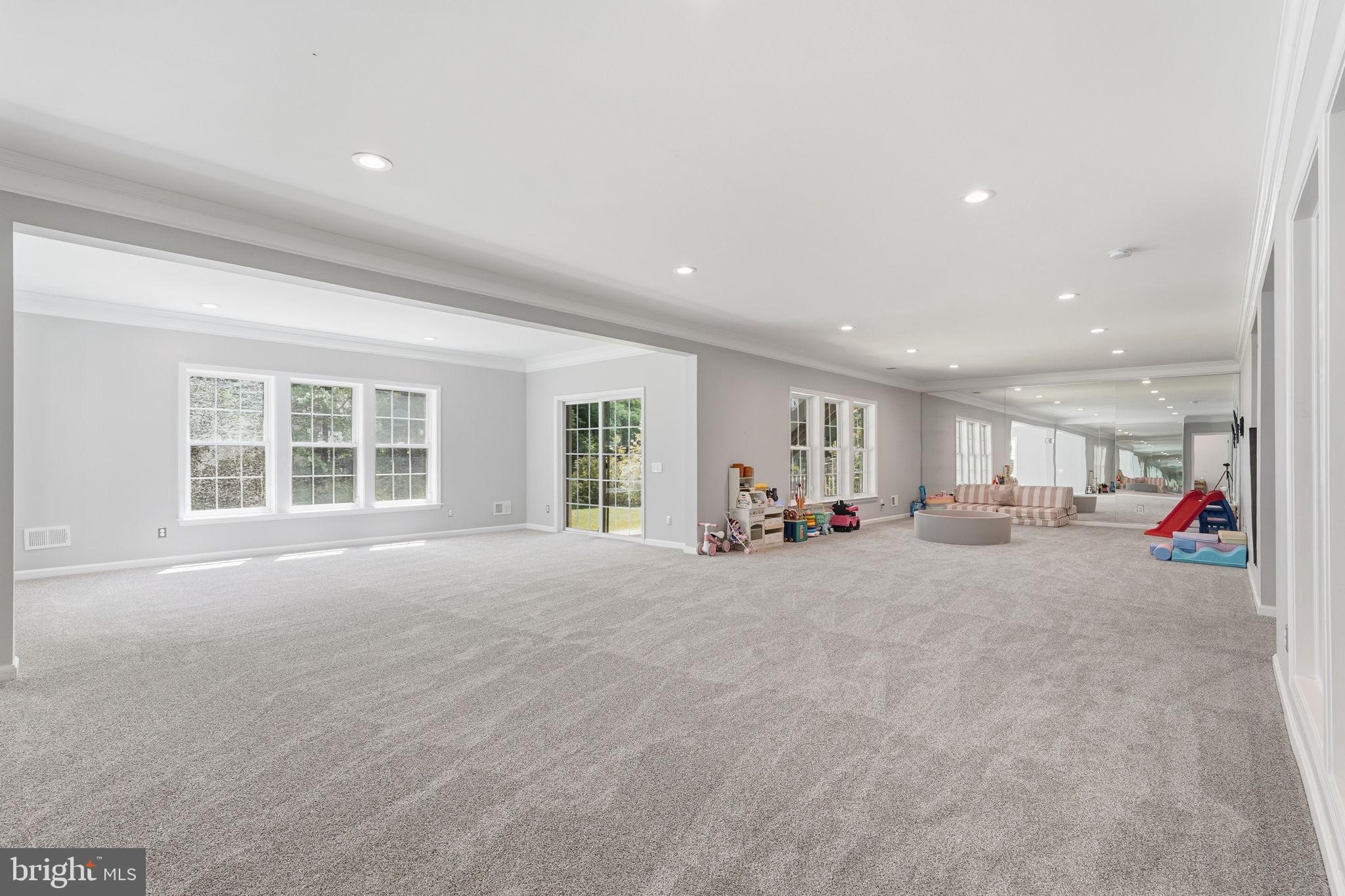 HEATHERBROOK - Residential