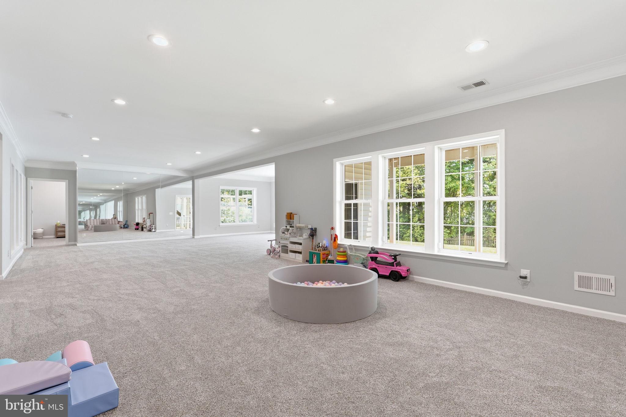 HEATHERBROOK - Residential