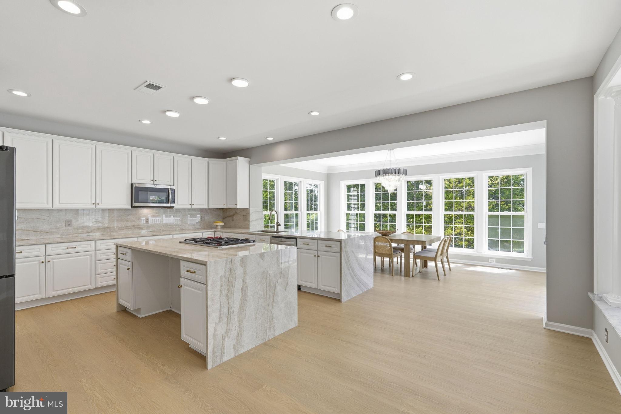 HEATHERBROOK - Residential