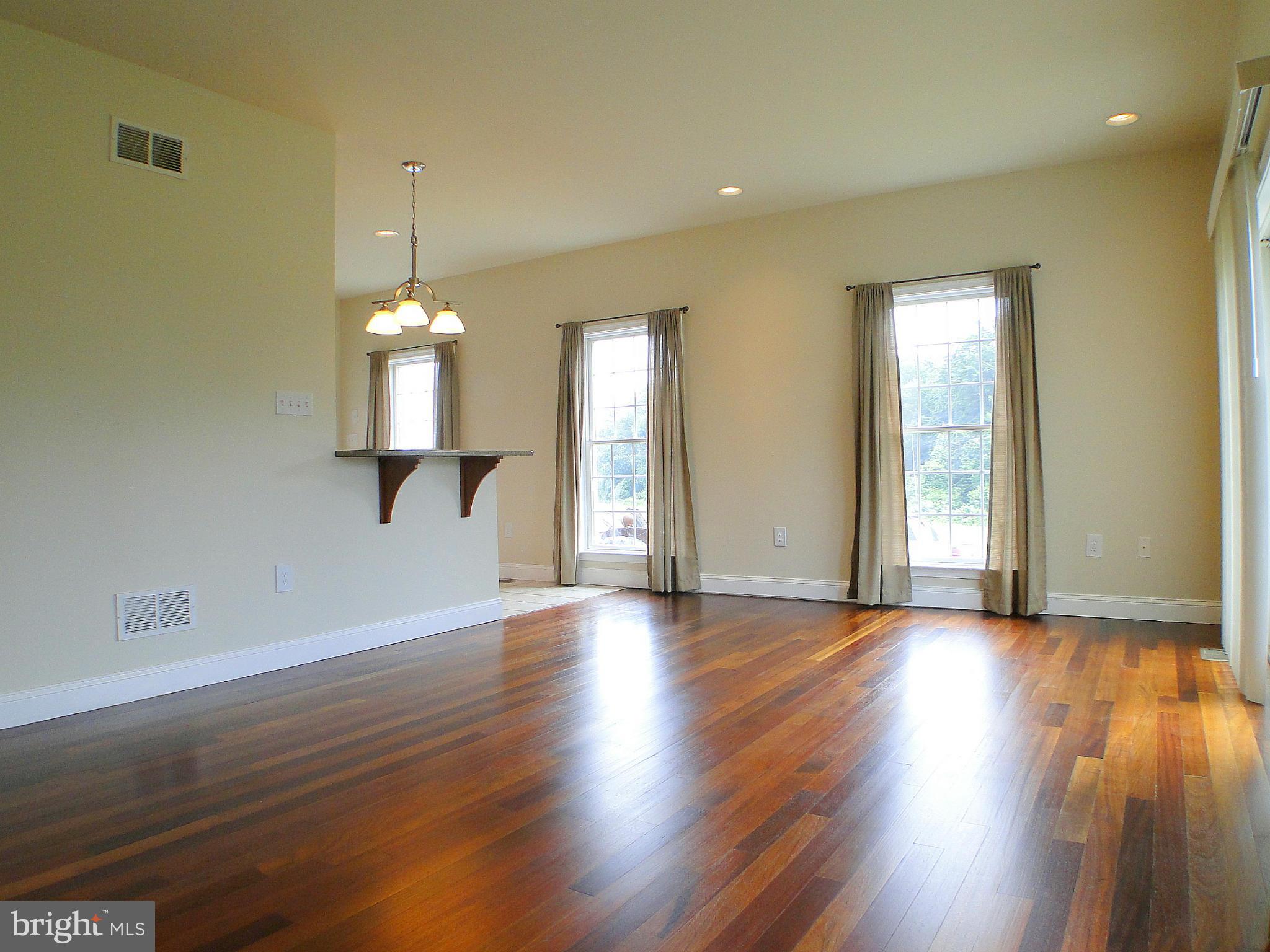 JARRETTSVILLE - Residential