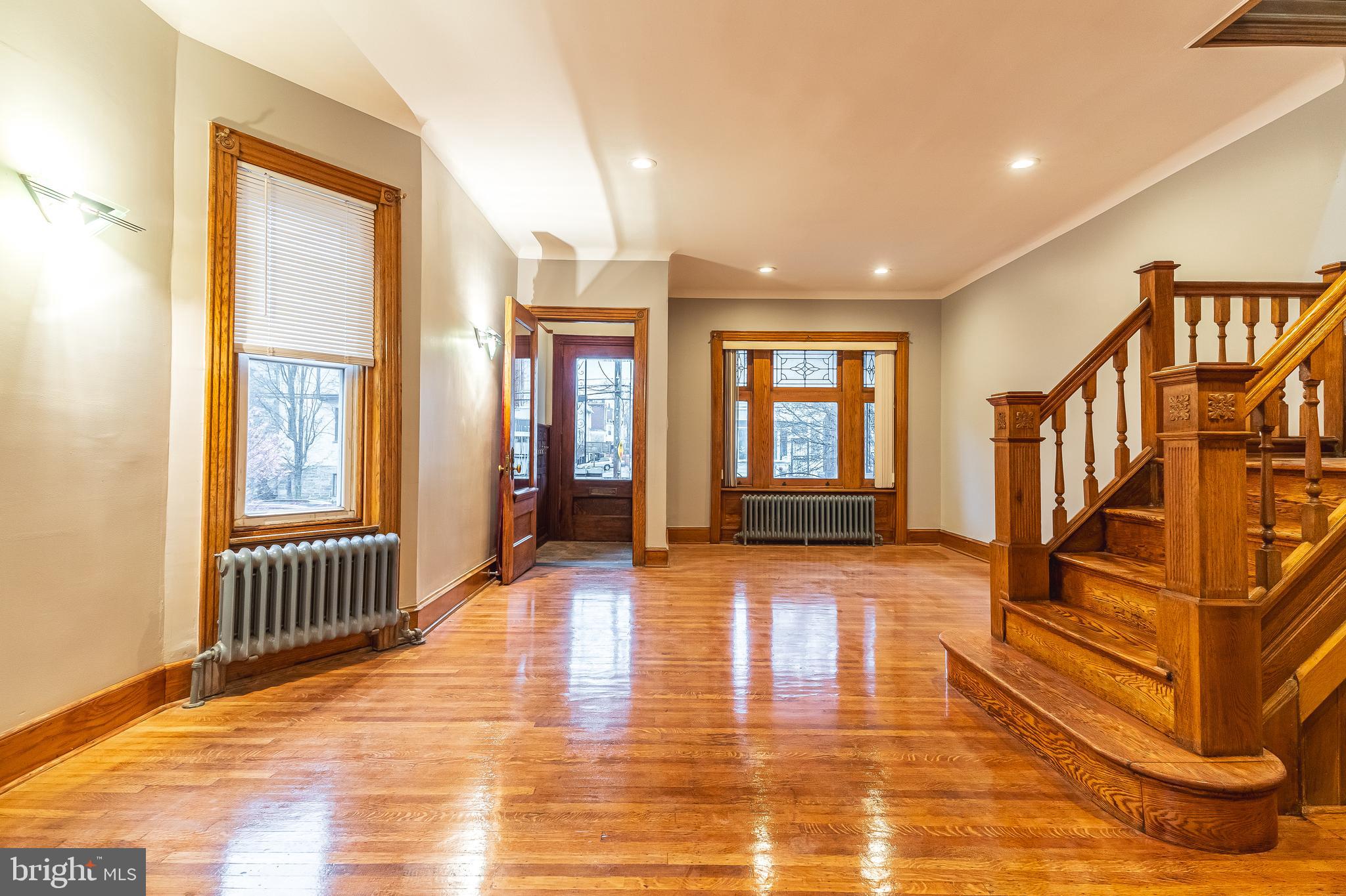 UNIVERSITY CITY - Residential