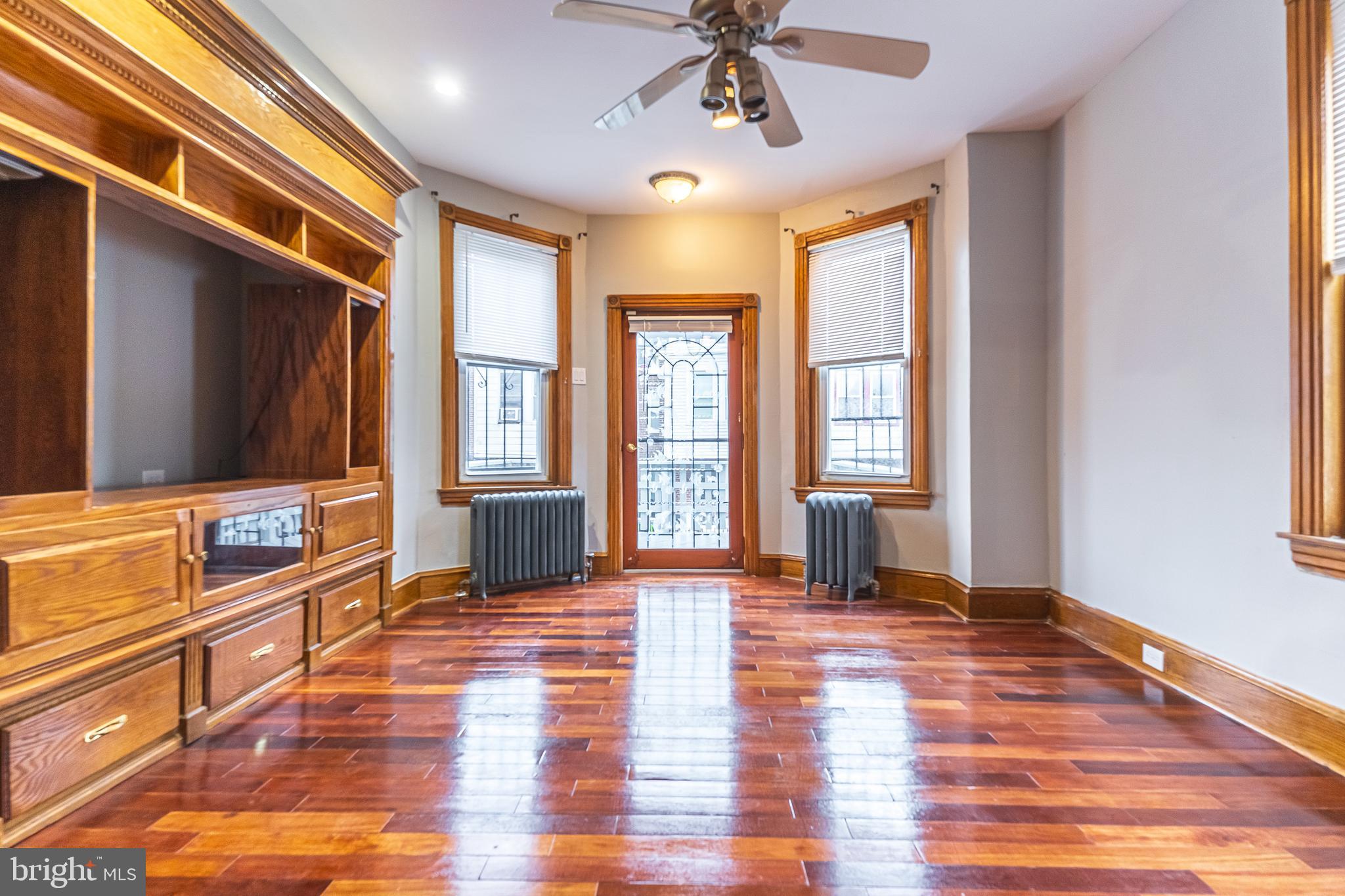 UNIVERSITY CITY - Residential