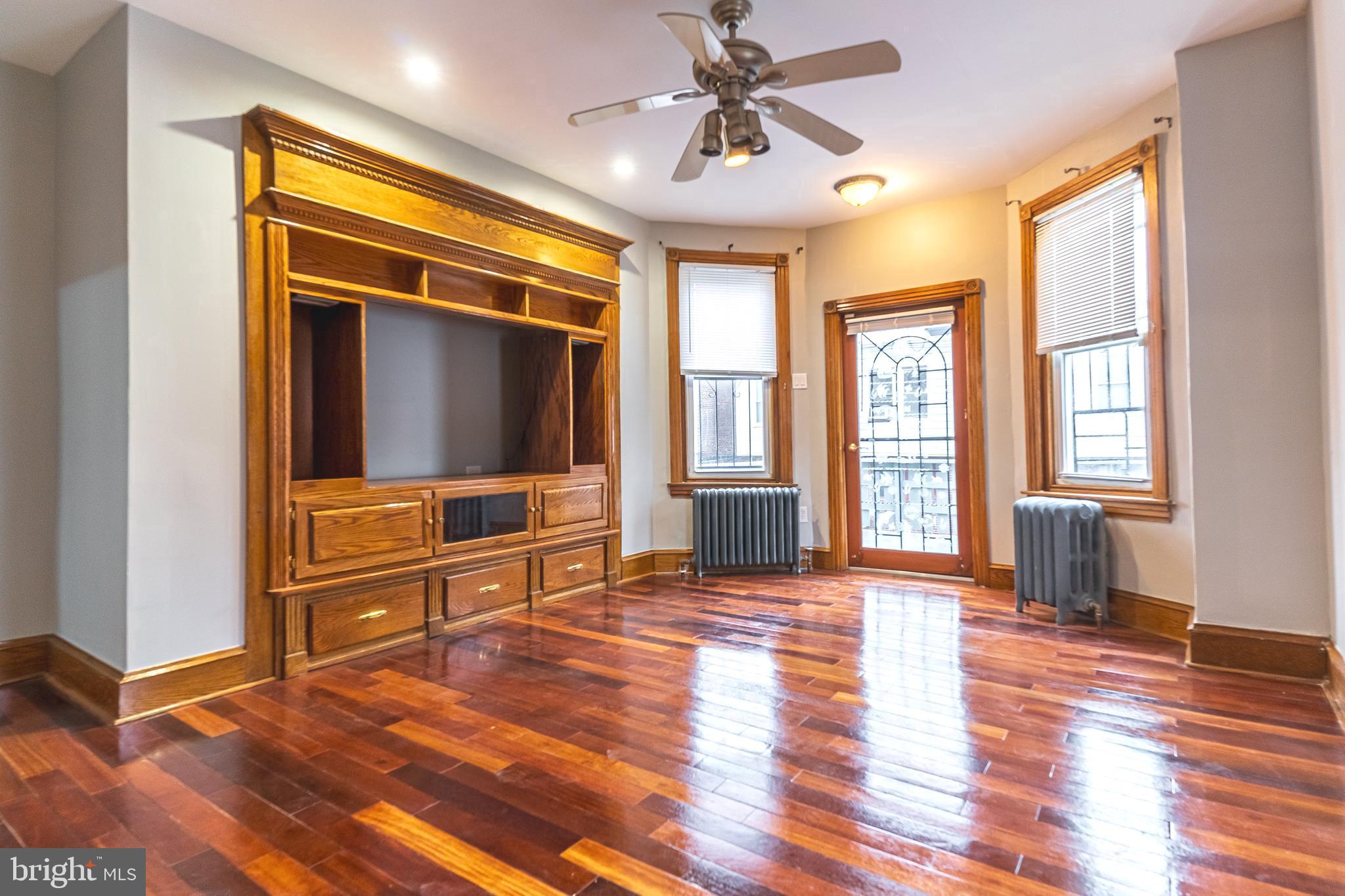 UNIVERSITY CITY - Residential