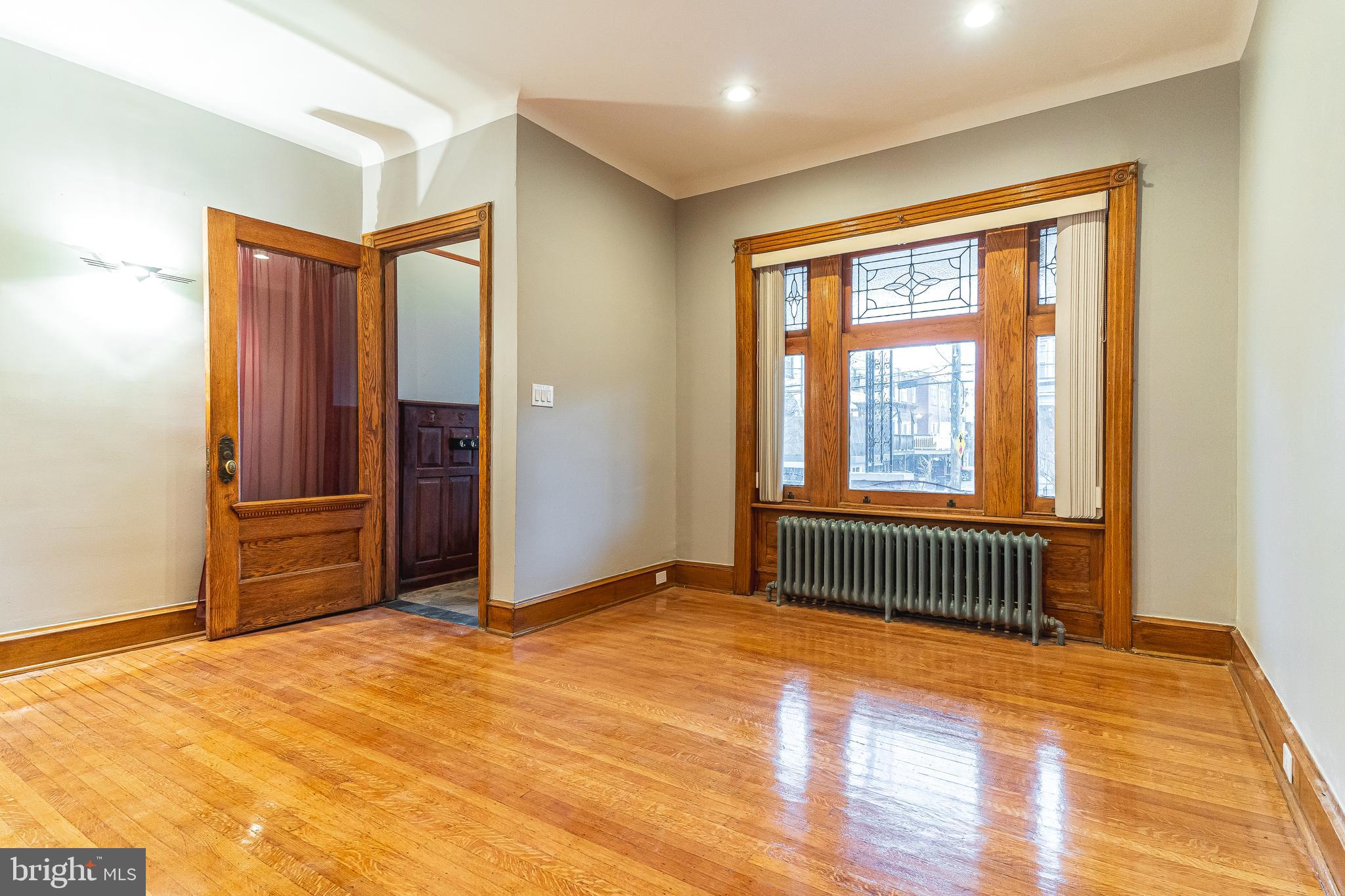 UNIVERSITY CITY - Residential