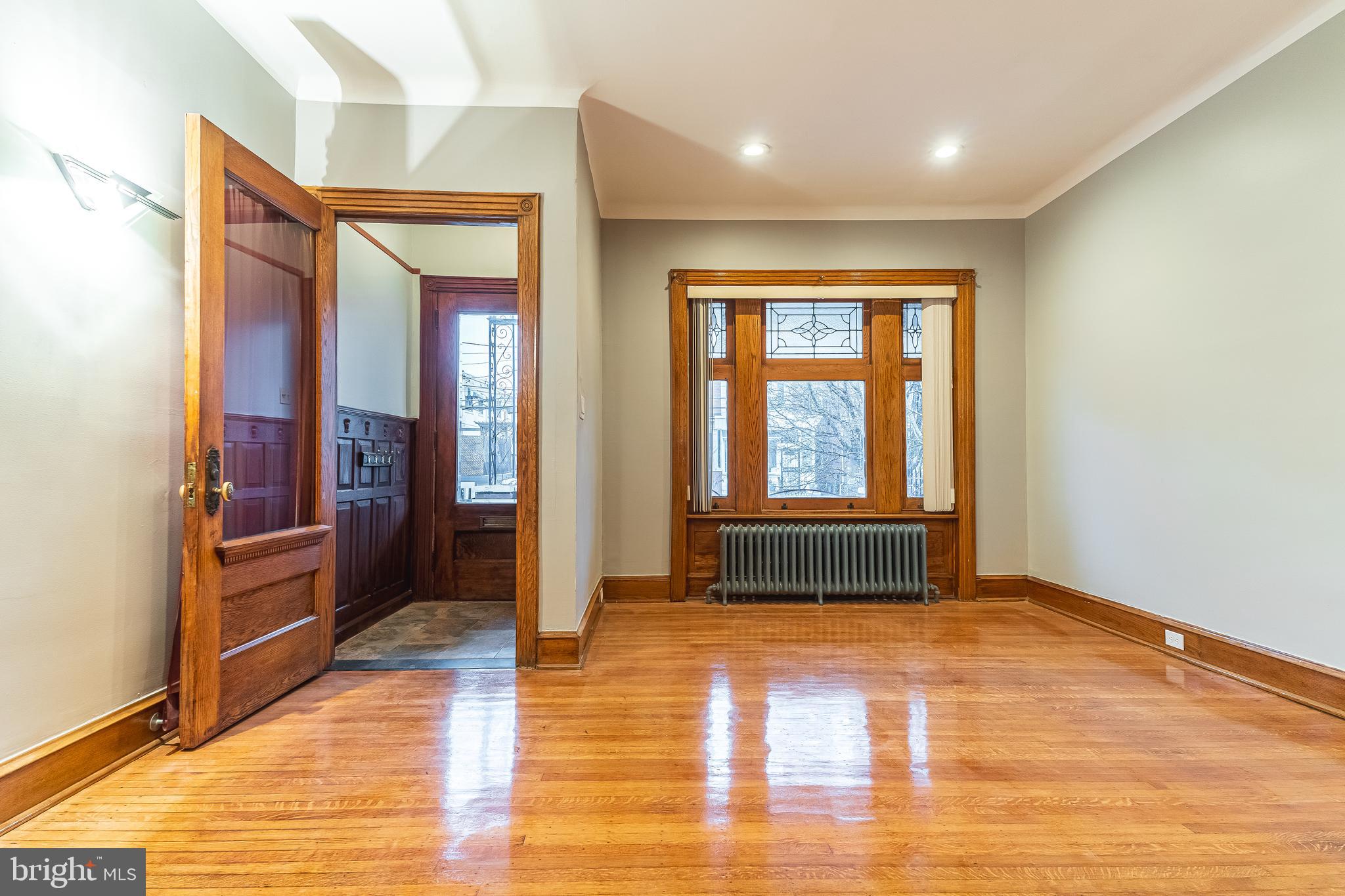 UNIVERSITY CITY - Residential