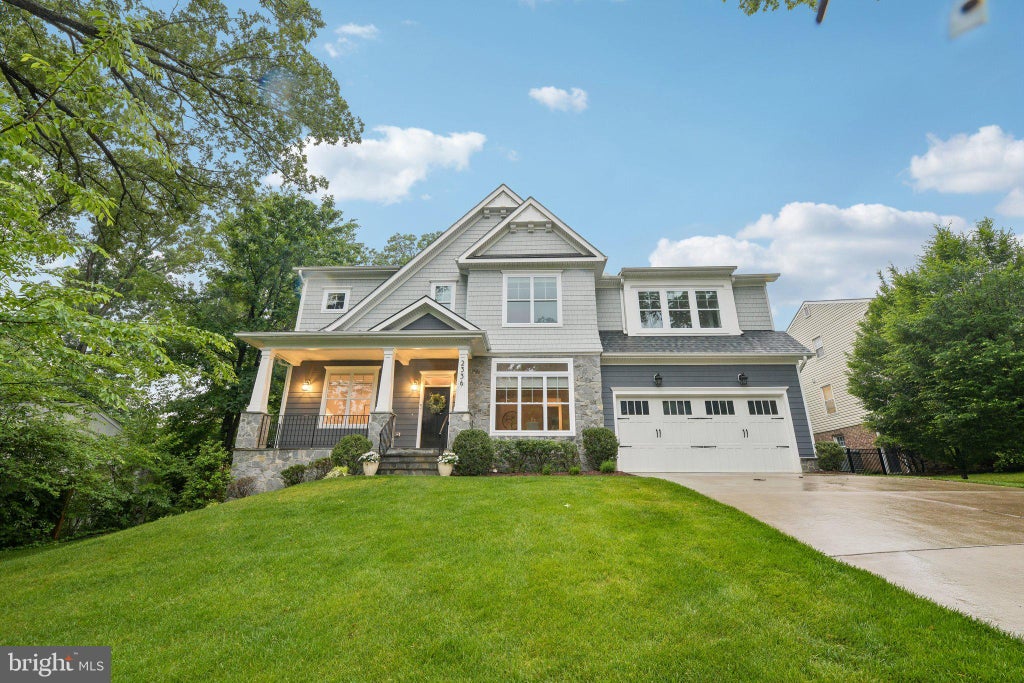 Photo of 2336 N Oak Street, FALLS CHURCH, VA 22046 (MLS # VAFX2307852)