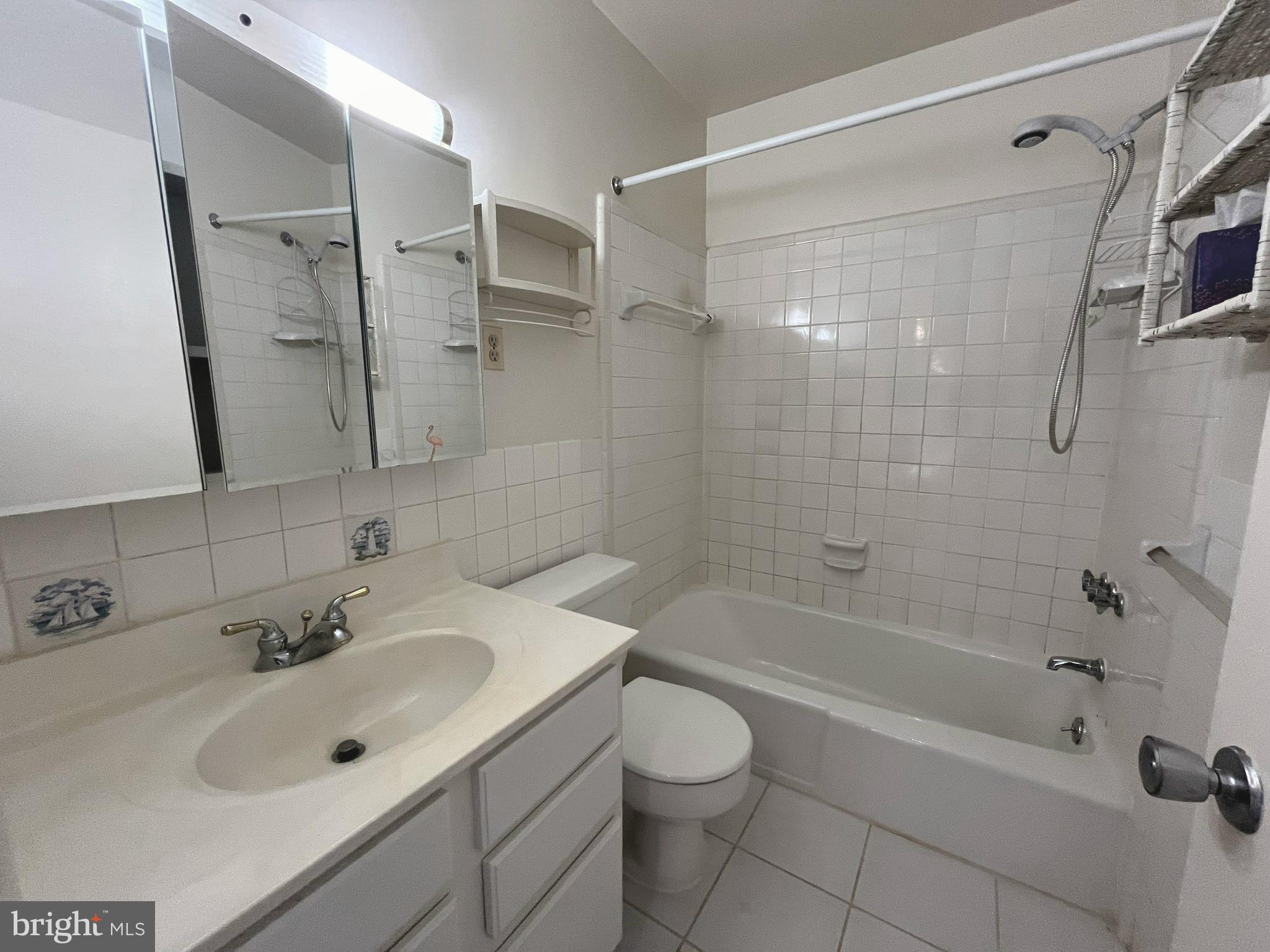 PARKSIDE CONDOMINIUMS - Residential