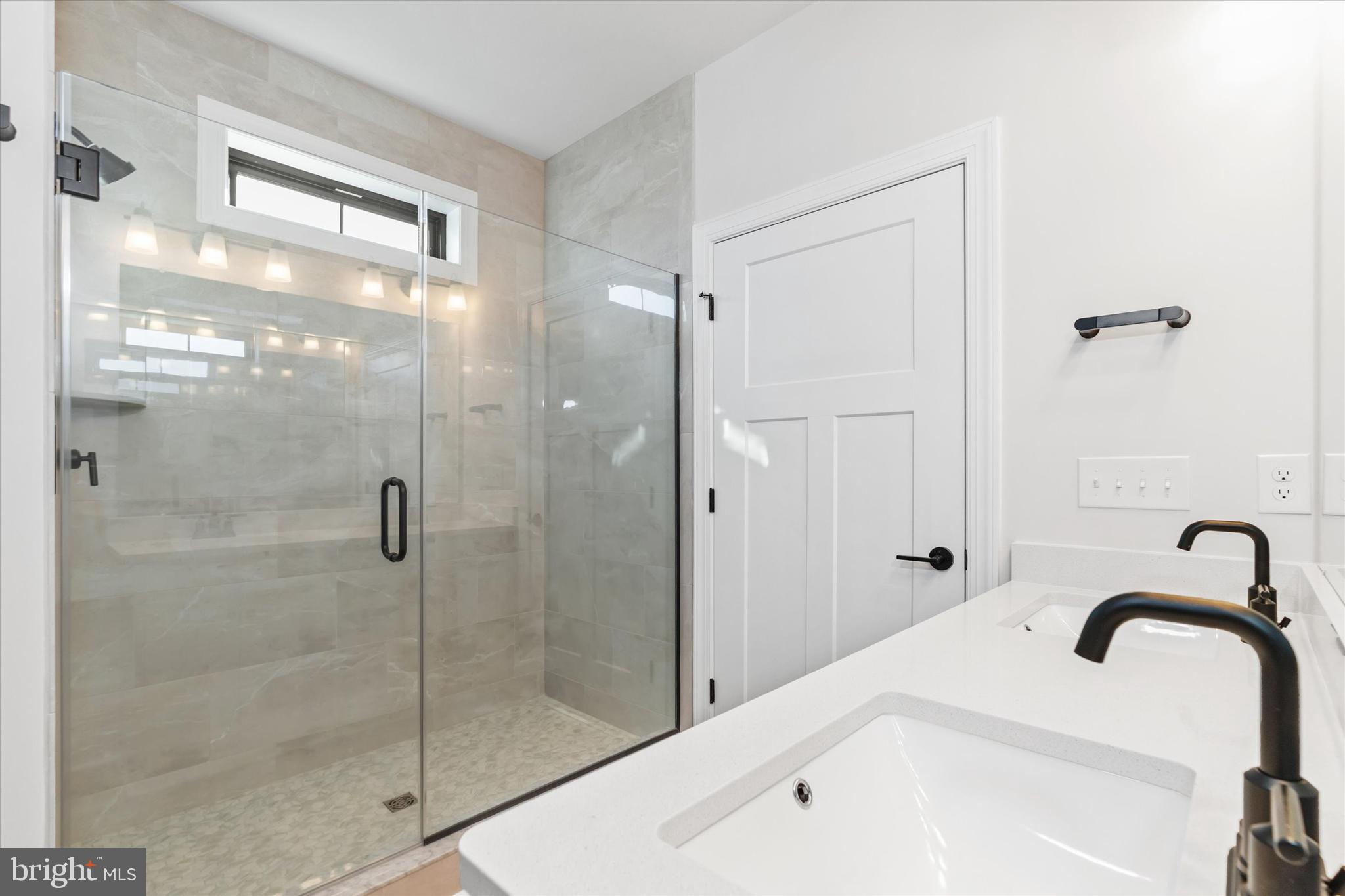 LAKEVIEW ESTATES - Residential