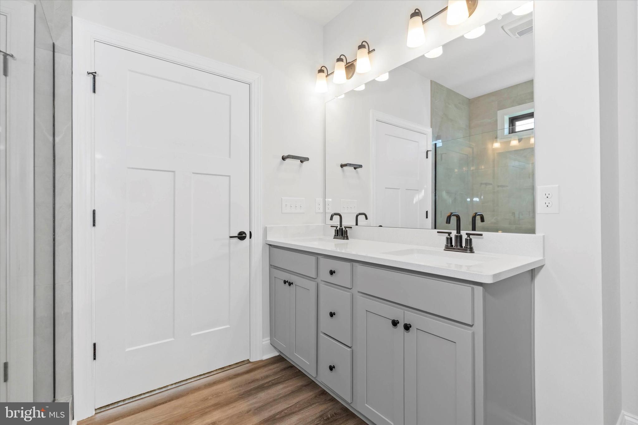 LAKEVIEW ESTATES - Residential