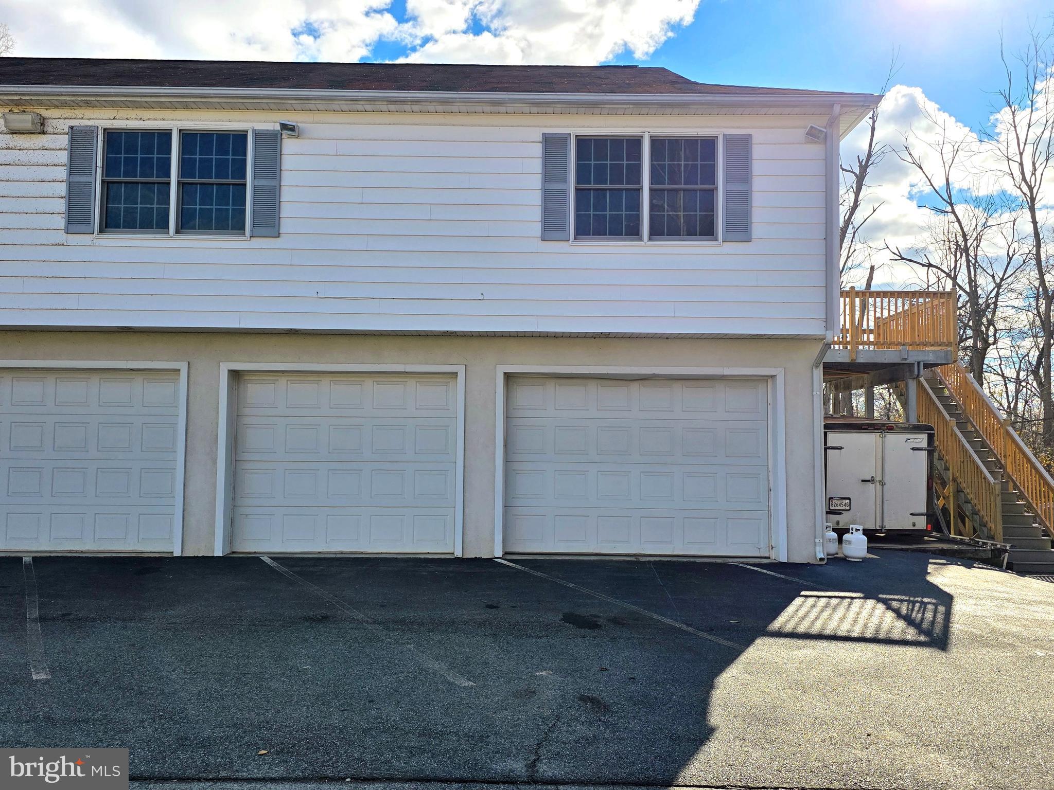 NORTH EAST - Residential Lease