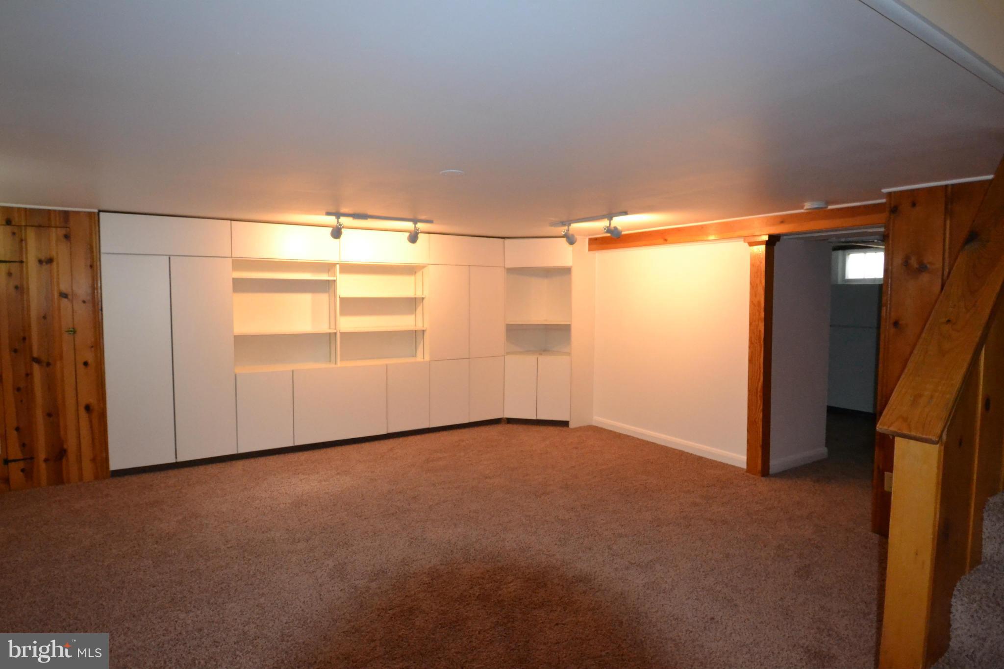 LOCH RAVEN MANOR - Residential Lease