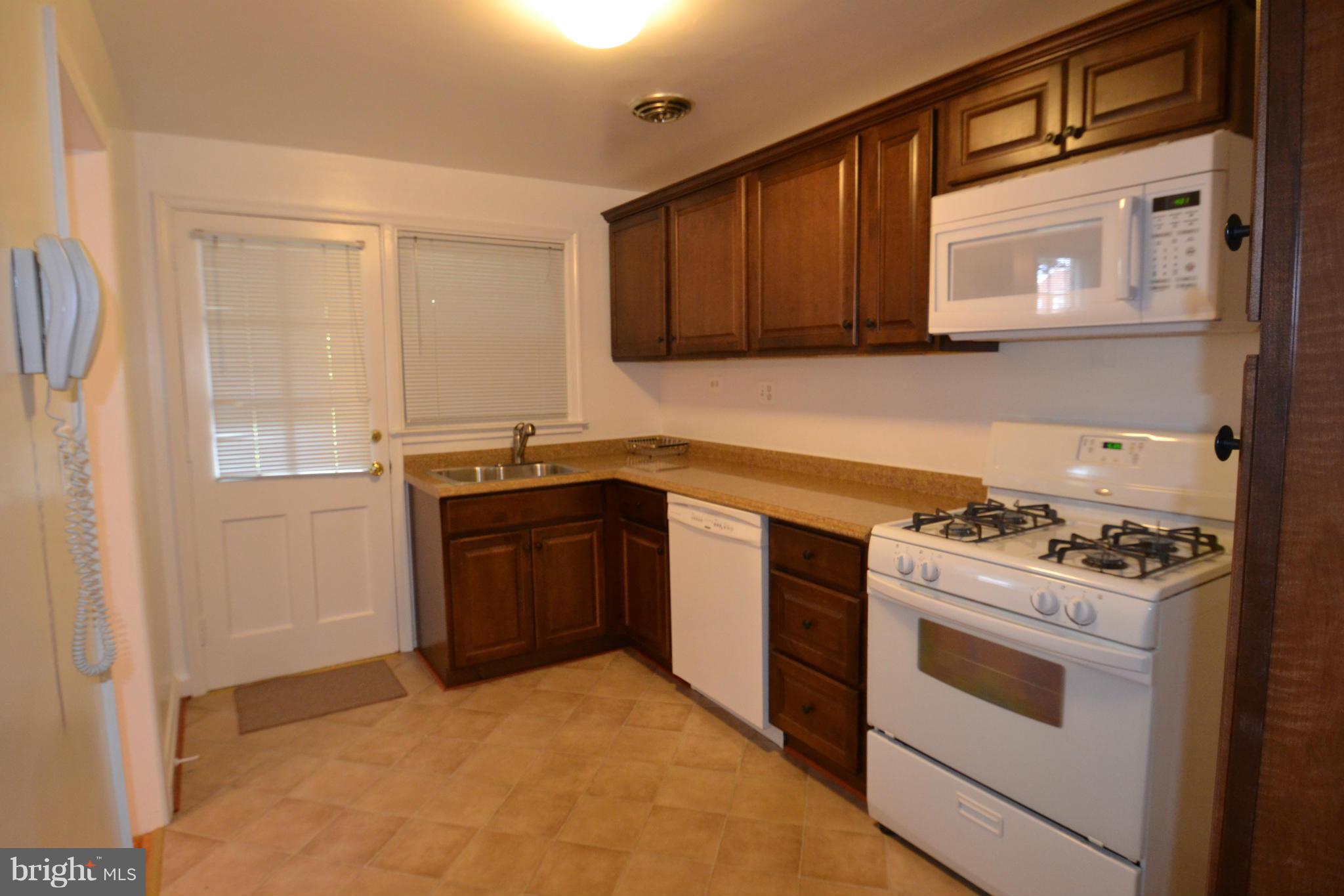 LOCH RAVEN MANOR - Residential Lease