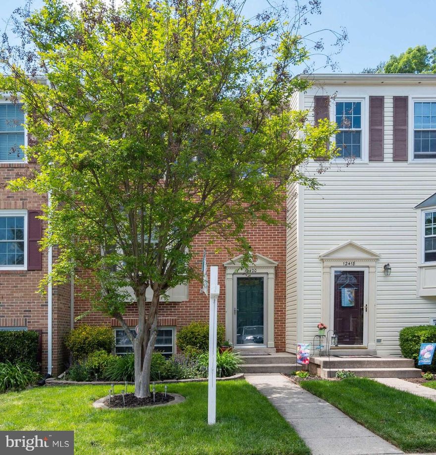 Don't miss out! Sought after Westridge community!  3 FINISHED LEVEL BRICK FRONT TOWN HOME.  FEATURES: NEW BAY WINDOW & NEW WINDOWS ON UPPER 2 LEVELS, FULLY UPDATED KITCHEN WITH AWESOME QUIET CLOSE CABINETS, GRANITE COUNTERS, NEWER APPLIANCES AND UPDATED LIGHTING.  ROOF, HVAC AND HOTWATER HEATER HAVE ALL BEEN REPLACED IN THE LAST FEW YEARS.  PRIVATE DECK BACKING TO TREES & FENCED YD*WALK-IN CLOSETS, NEUTRAL CRPT THROUGHOUT,4TH BR/DEN IN LL & RELAXING REC RM W/BRICK FP.