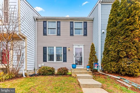Townhouse For Sale - 776 Willowby Run<br/> PASADENA, MD 21122